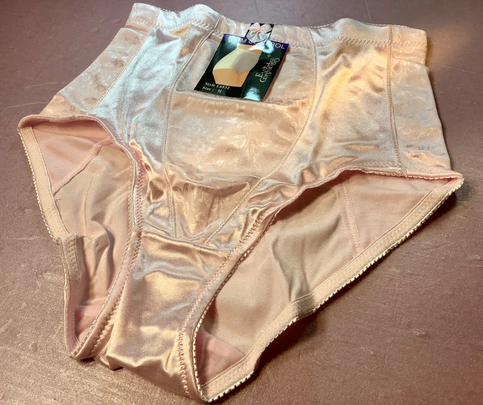 Women Control Panties,Briefs”Eva Cervantes”Size L. pink Soft shiny Satin W/decor