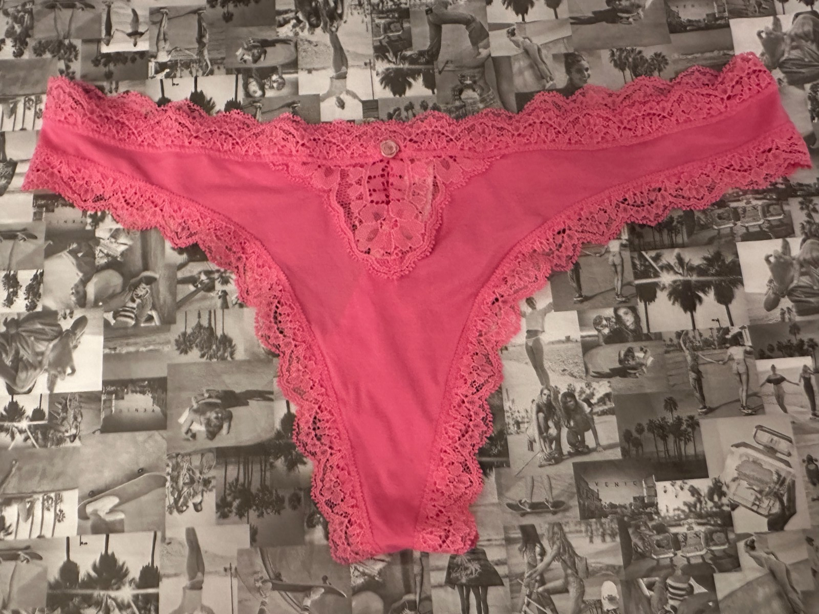 NWT Victoria’s Secret Dream Angels Lace-Trim Thong Panty Rose Garden Medium