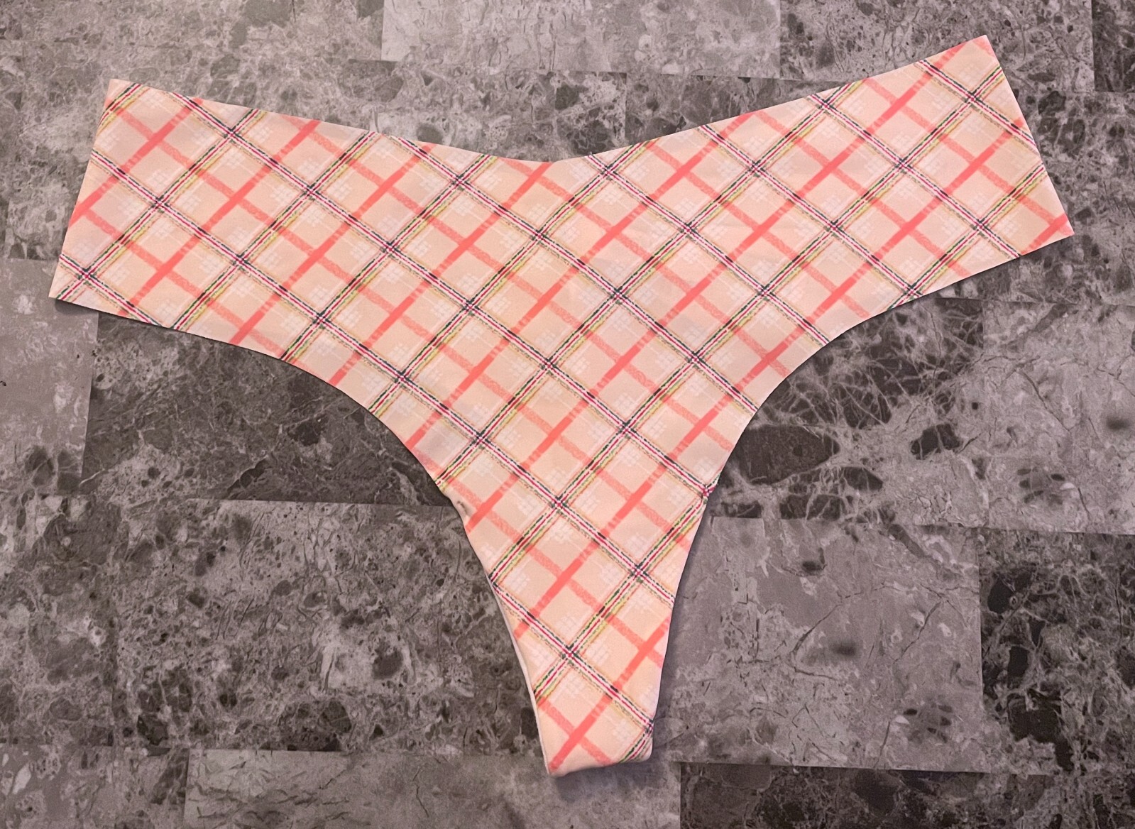 NWT VICTORIA’S SECRET LARGE PINK BLUE GREEN PLAID RAW EDGE NO SHOW THONG PANTIES