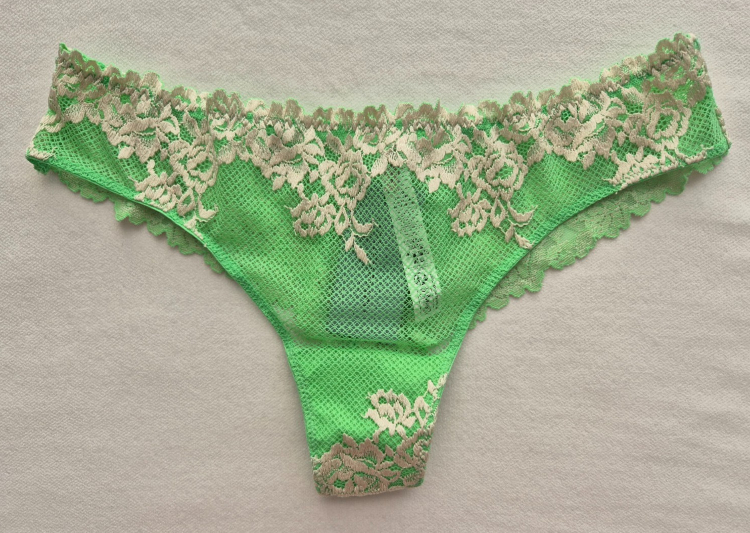 NEW Intimissimi Pretty Flowers Tulle & Lace Brazilian Briefs Green &Ivory Size L