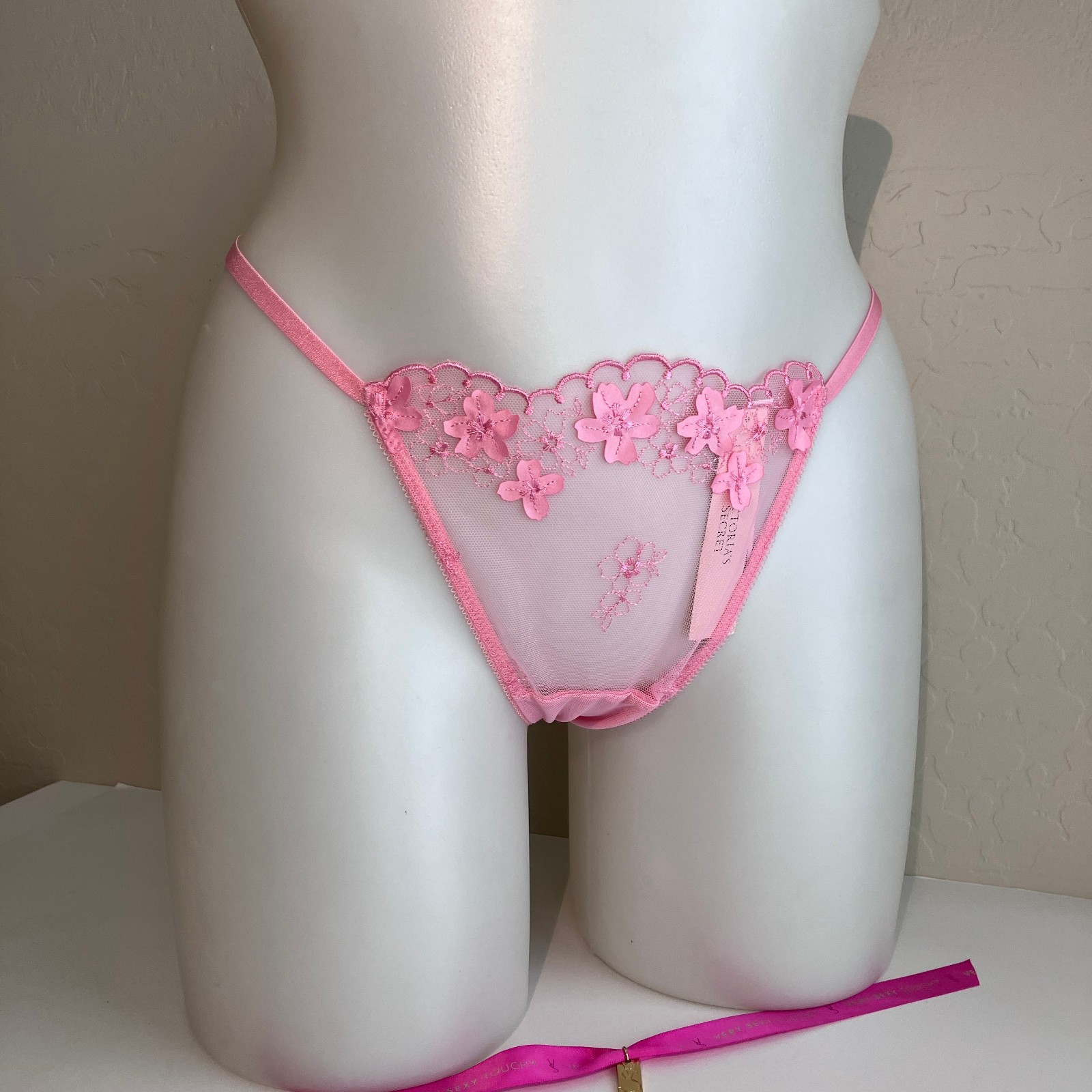 Victorias Secret SEXY THONG T-Back Floral Embroidered Mesh Panties Panty Lace M