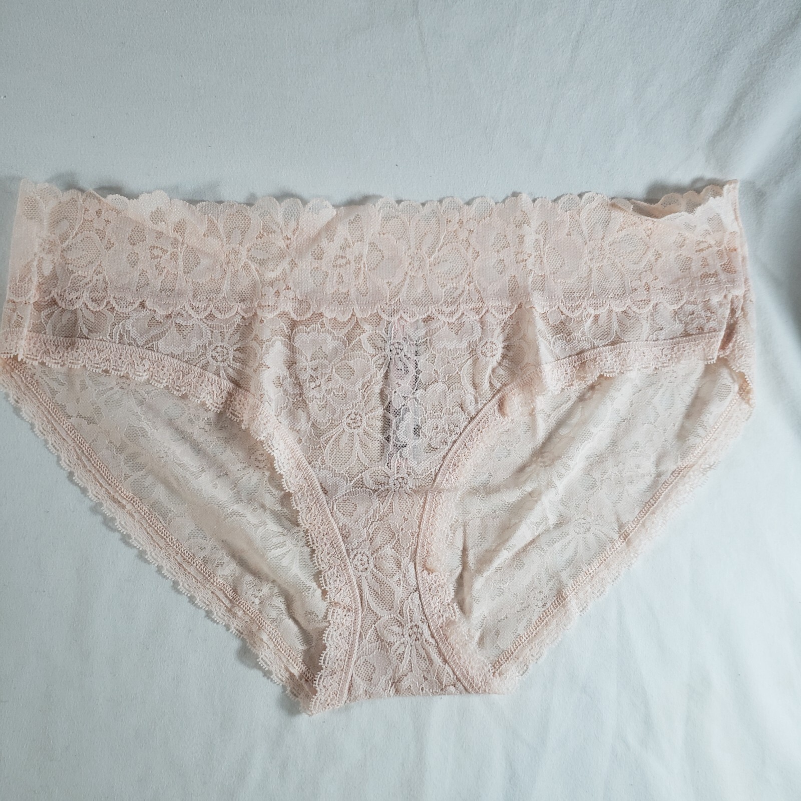 Victoria’s Secret Hiphugger XL Pink Ivory Floral Lace