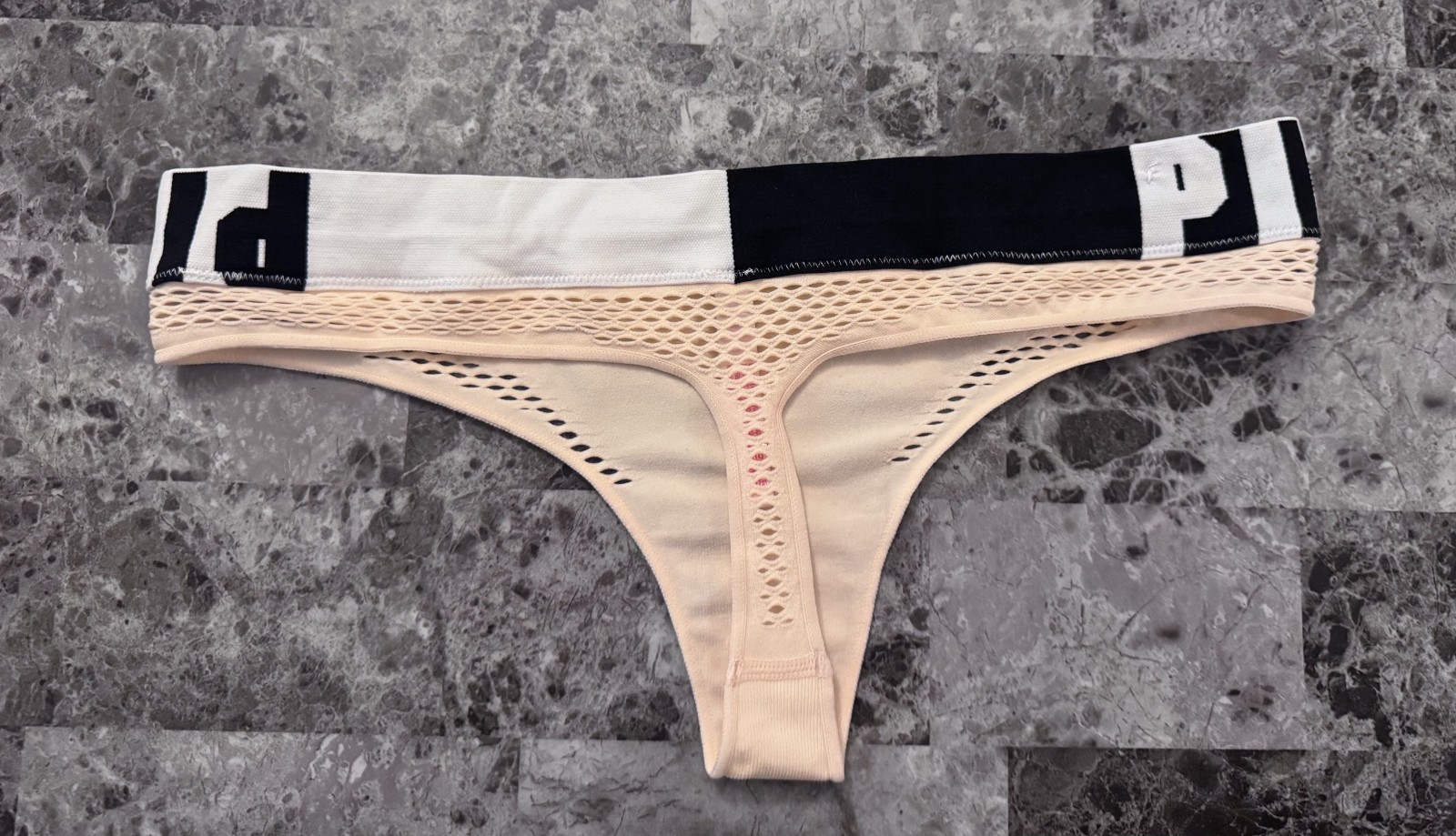 VICTORIA’S SECRET PINK L NUDE FISHNET BLACK WHITE SEAMLESS RARE THONG PANTIES