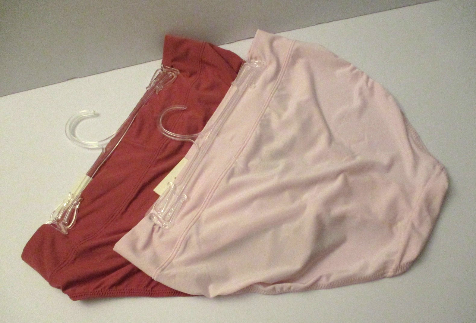Warners hi cut panties~2 pair with Dig-Free Comfort size 6/M style 5138J