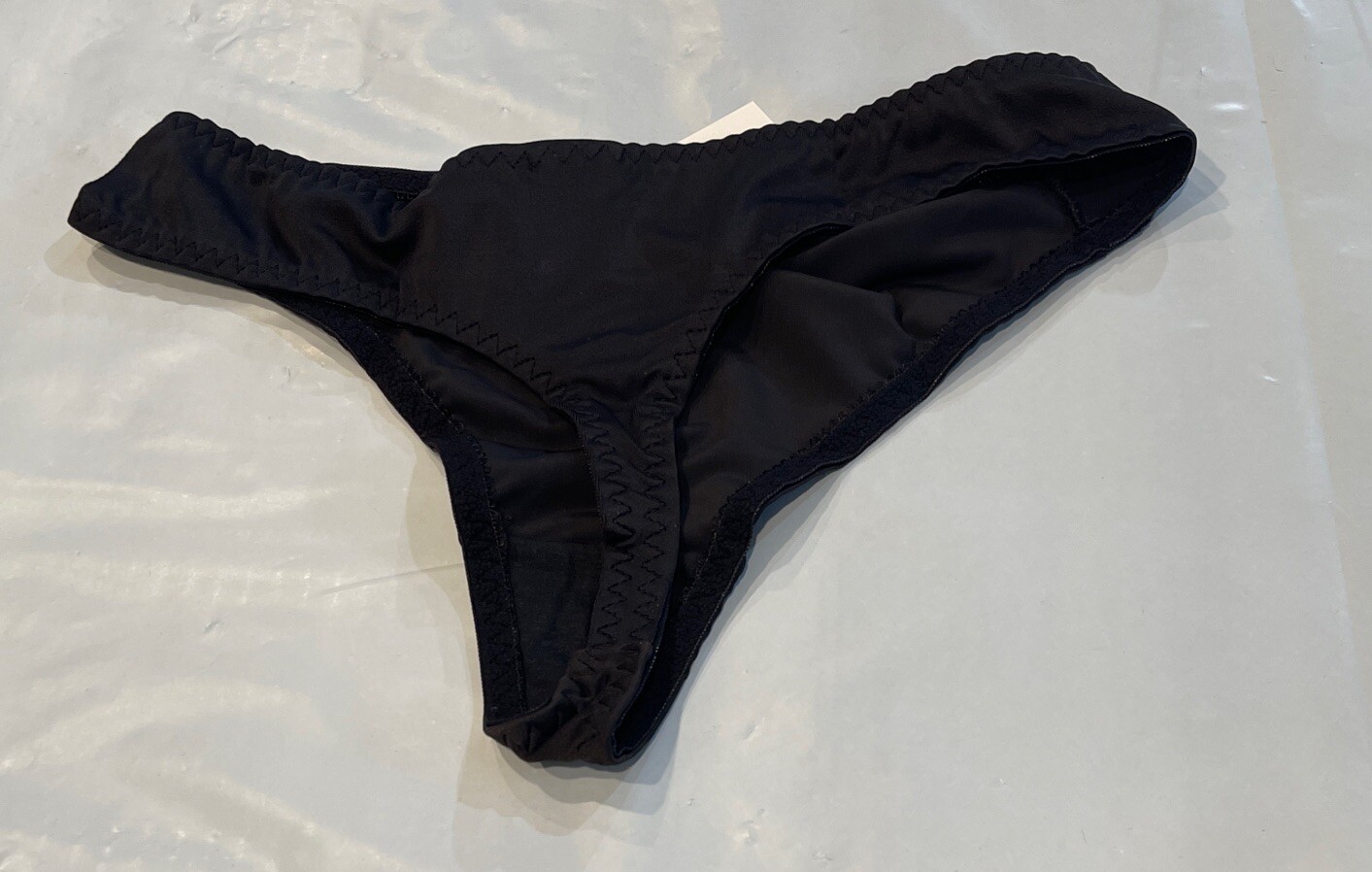 6 Pair Carnival Seamless Microfiber Low-Rise Thong NWT Black Small NWT Underwear