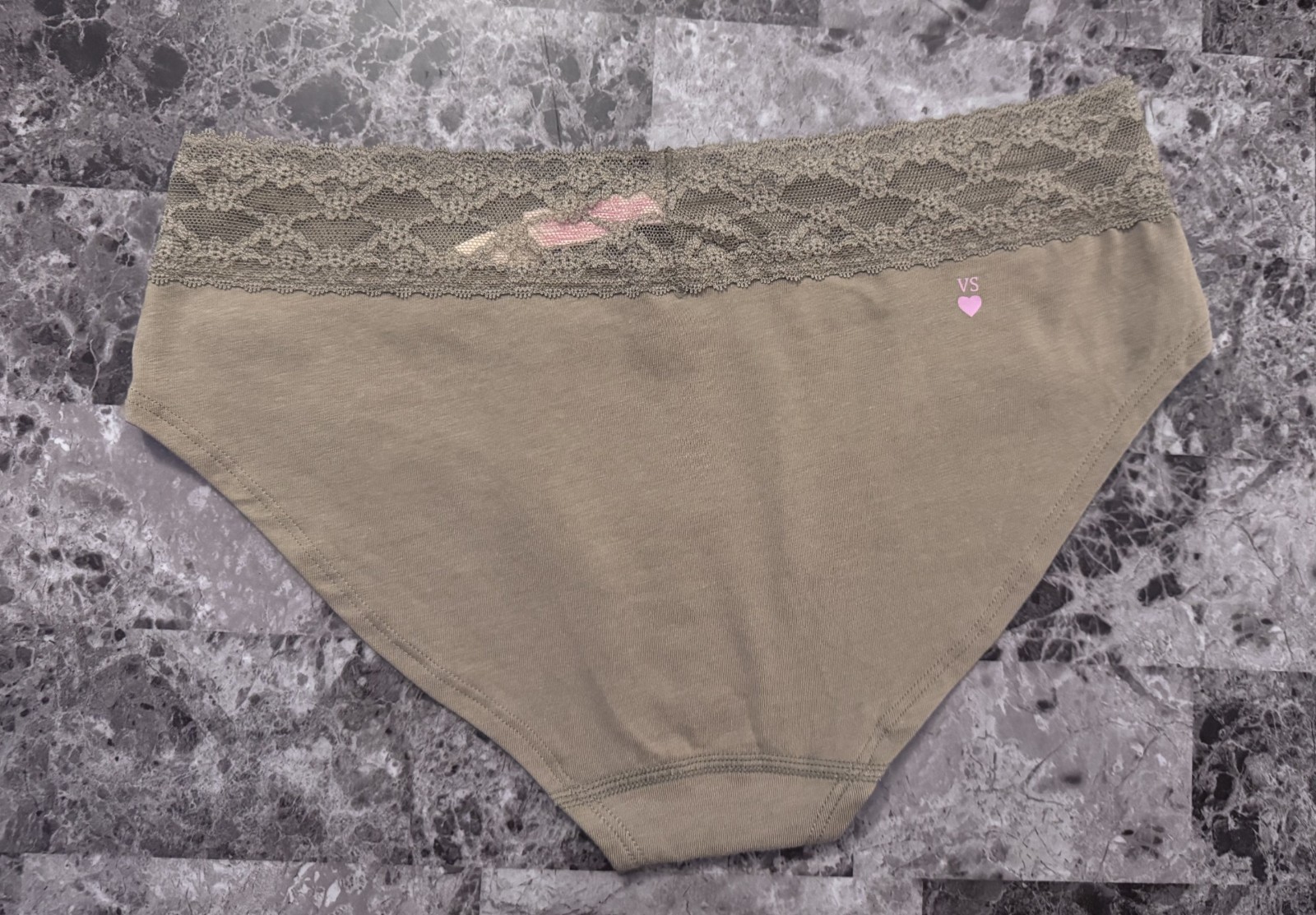 NWT VICTORIA’S SECRET L KHAKI GREEN LACE PINK HEART LOGO RARE HIPHUGGER PANTIES
