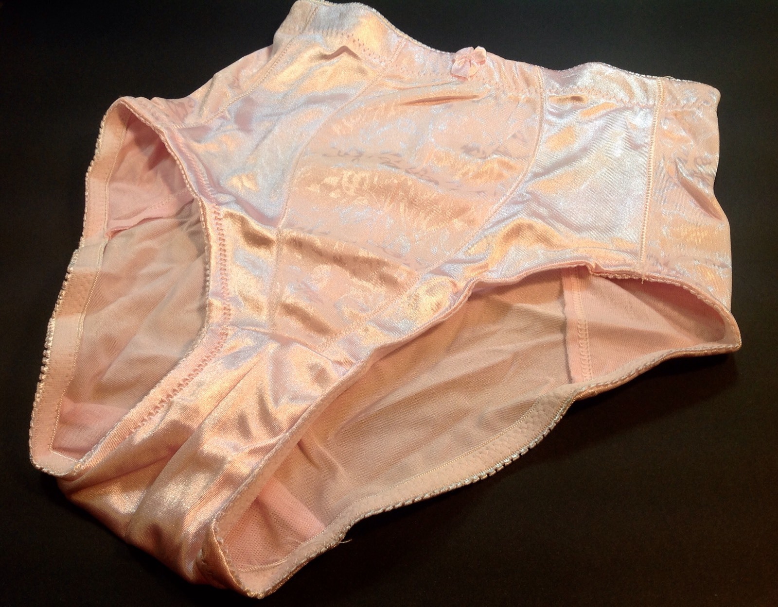 Women Control Panties,Briefs”Eva Cervantes”Size L. pink Soft shiny Satin W/decor