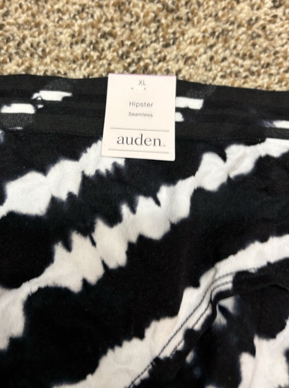 Auden Black & White Tie-Dye Seamless Hipster Panty. Size: XL.