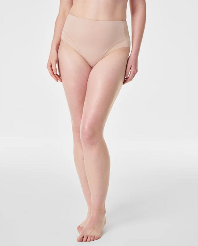 SPANX supersmooth Contouring Hi-Leg Brief
