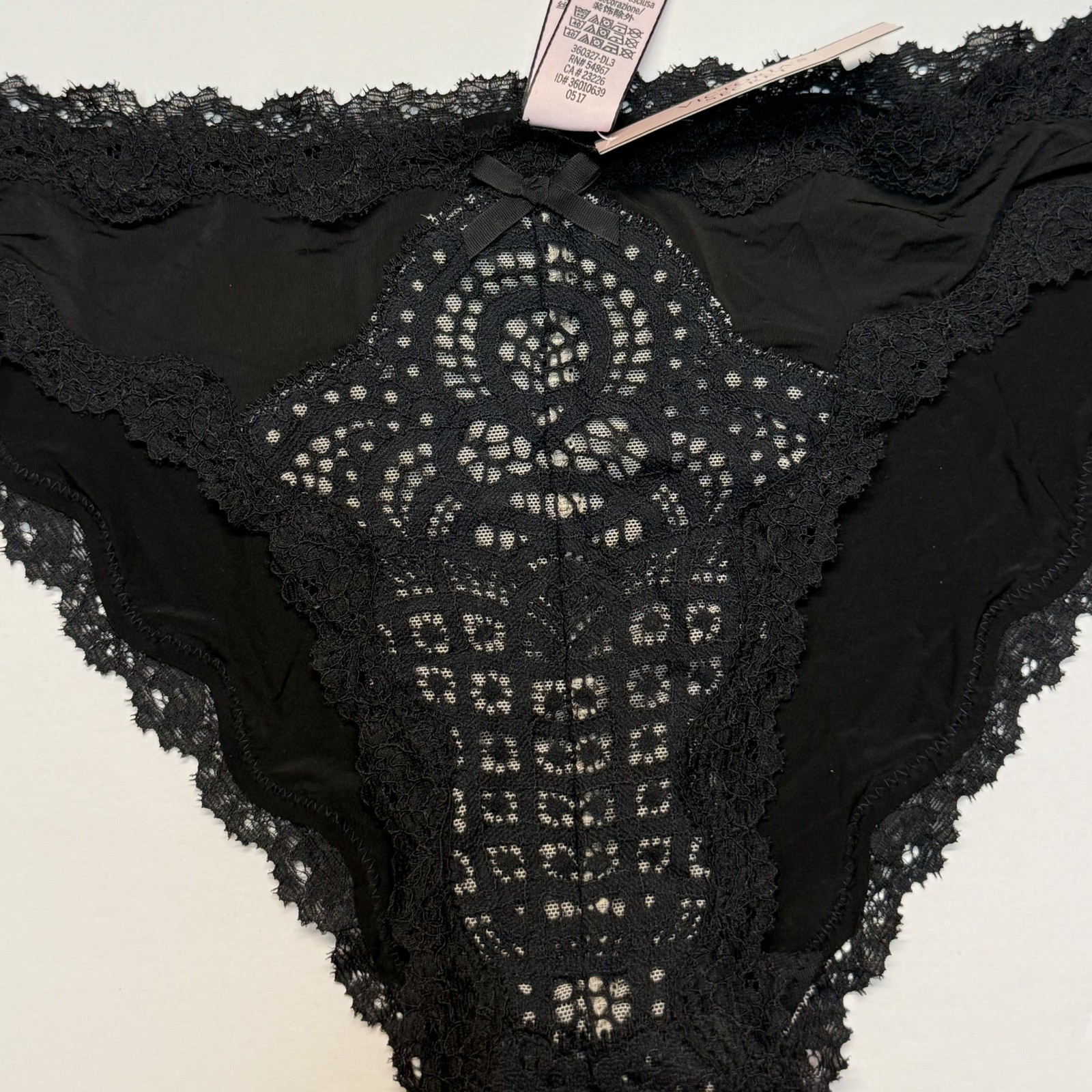 Vintage 2017 Victoria’s Secret Dream Angels Smooth Lace Cheekini Panties MEDIUM