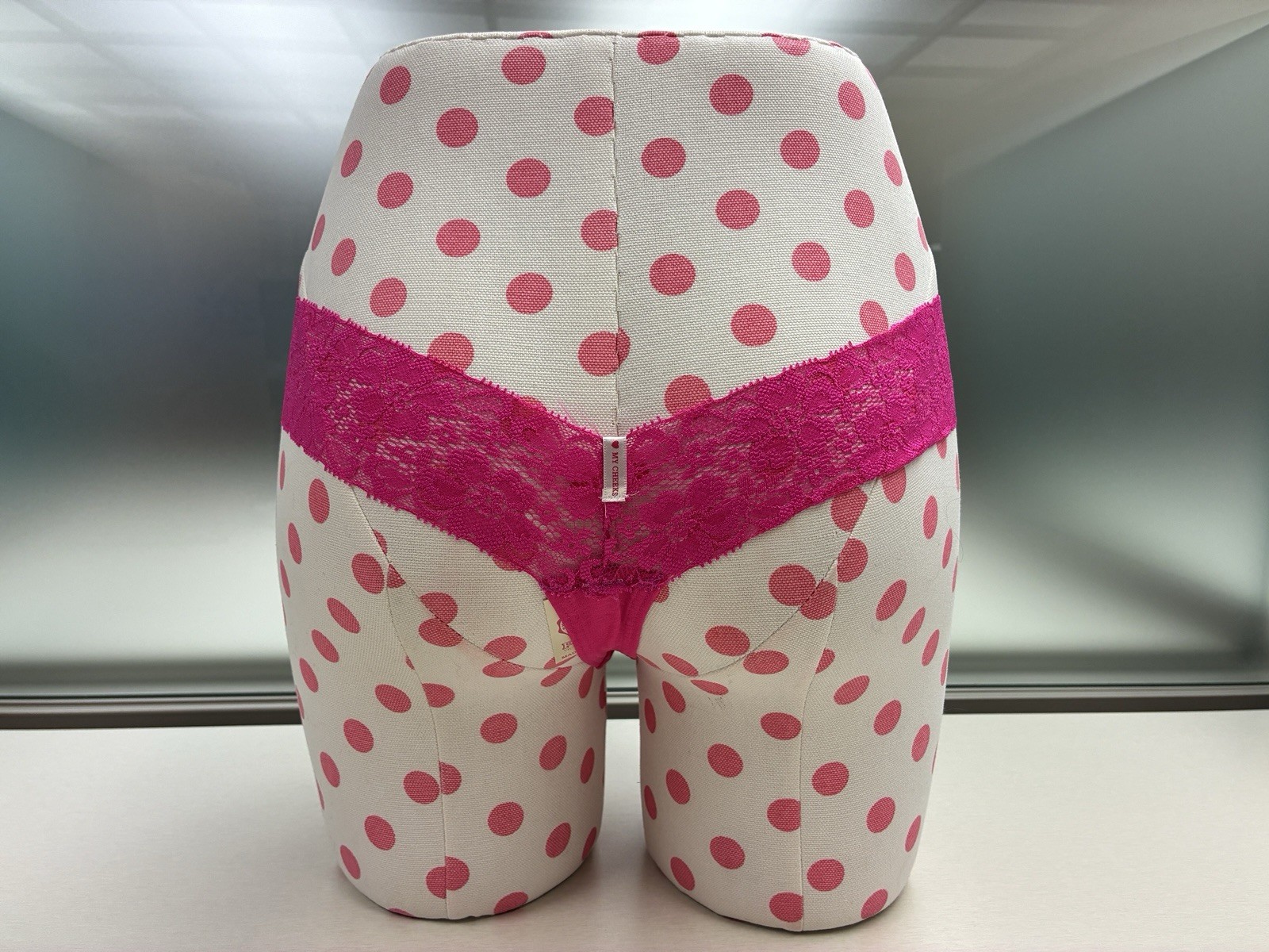 Victoria’s Secret Vintage PINK Fuchsia Thong Panty Small S y2k NWT bling