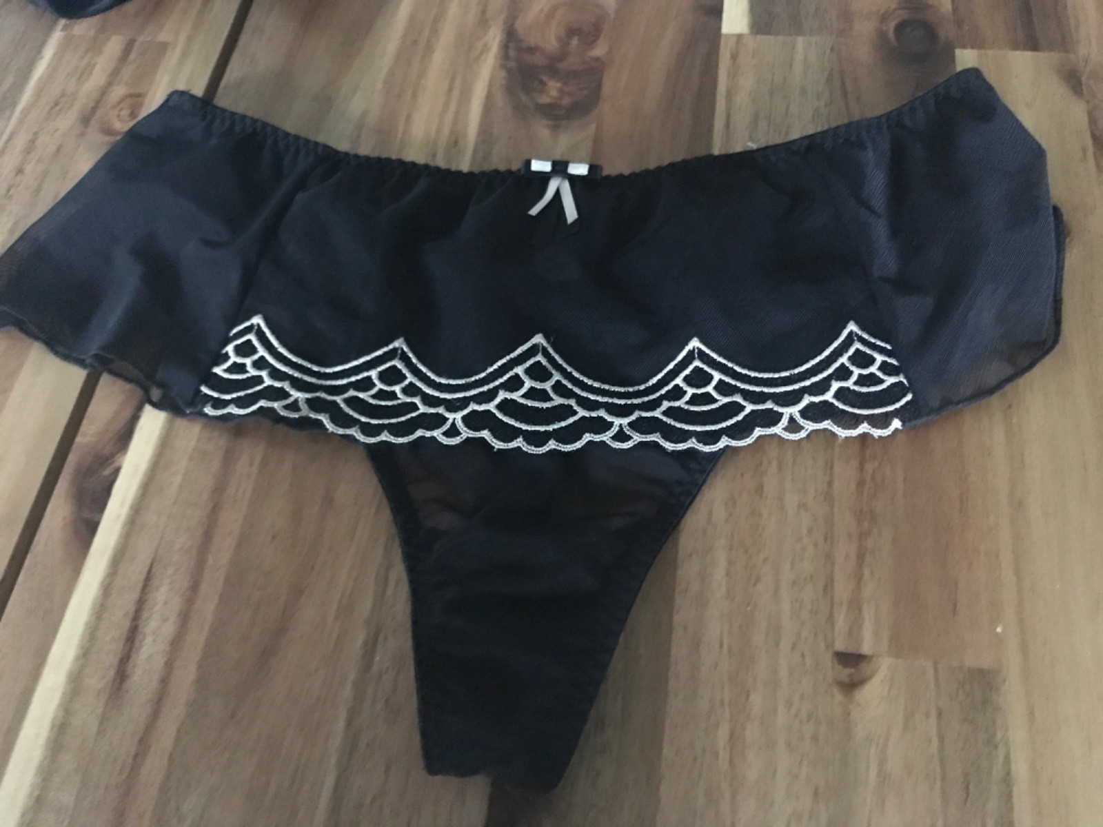 Lepel skirted thong mesh uk 12 NEW stretch knickers black white embroidered new