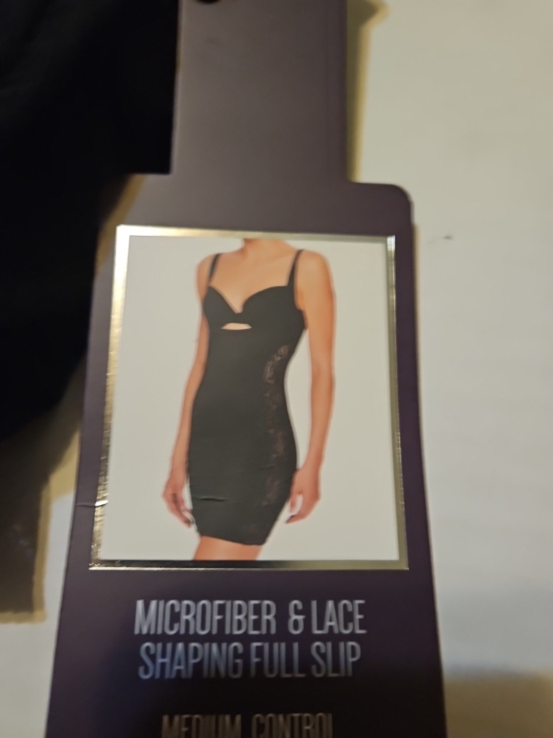 Gloria Vanderbilt Ladies’Microfiber & Lace Shapung Full Slip Med Control LG Nwt