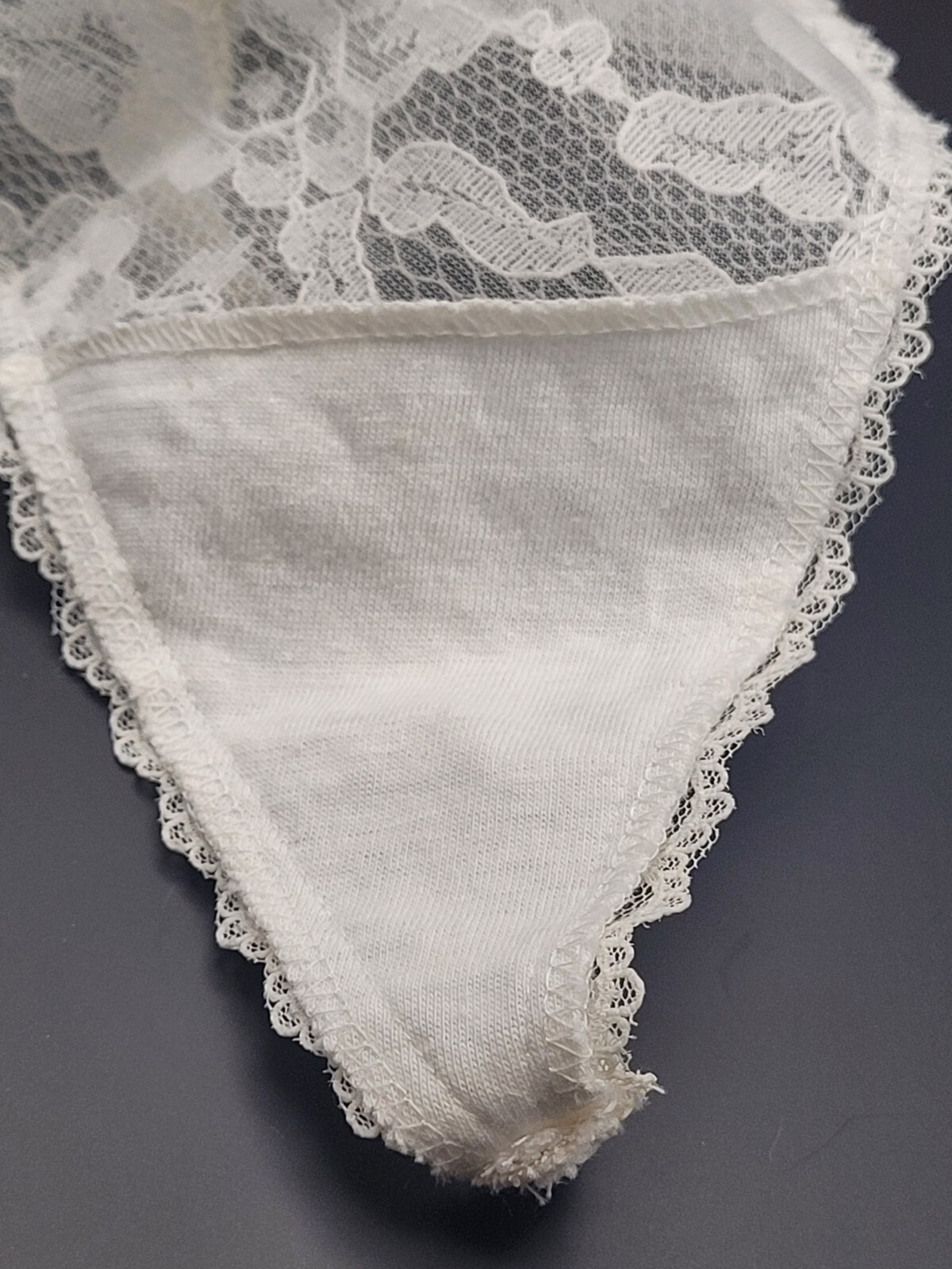 Vtg 34C Victorias Secret 80s 90s T String G String Thong Panties Lace S IVORY