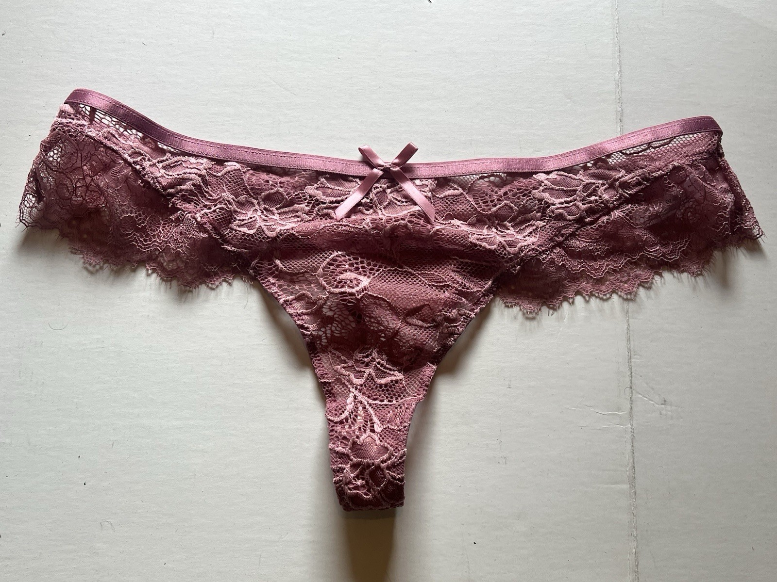 Unbranded Pink Lace Thong Size Large/X-Large