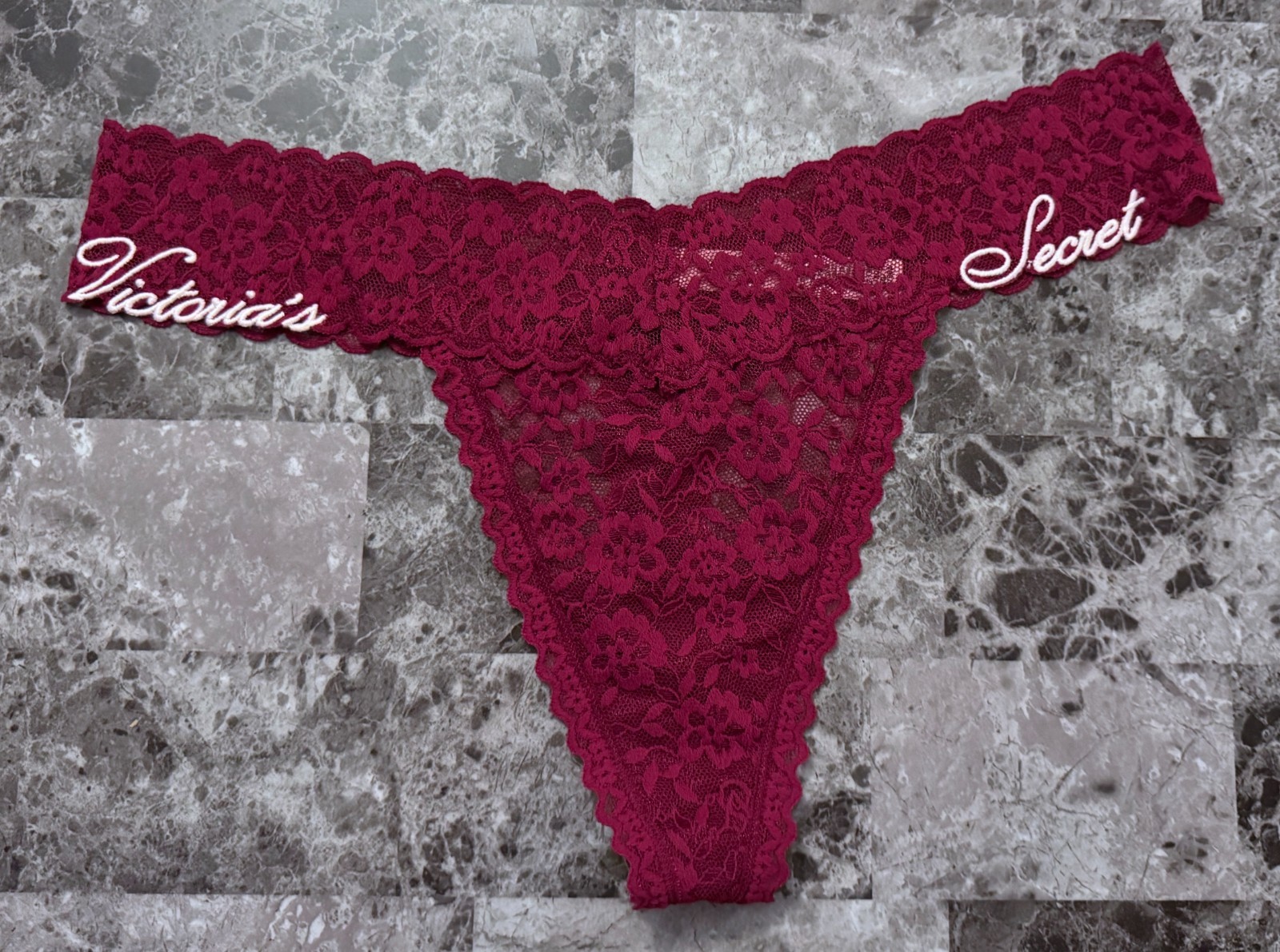 NWOT VICTORIA’S SECRET MAROON PINK EMBROIDERED LOGO FLORAL LACE THONG PANTIES