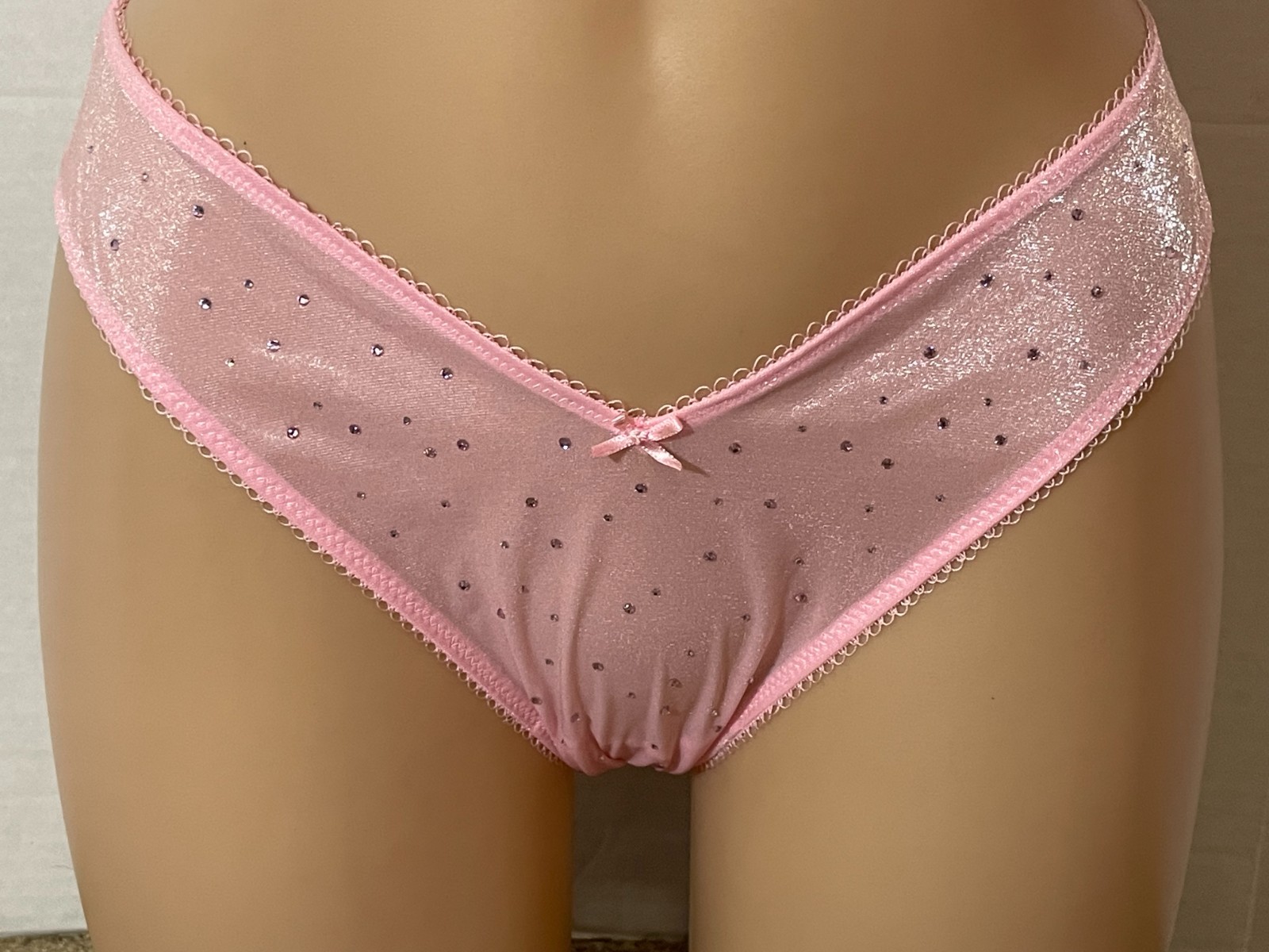 VICTORIA’S SECRET Crystal Shimmer Brazilian Panty RHINESTONE Silky Pink S V-Cut