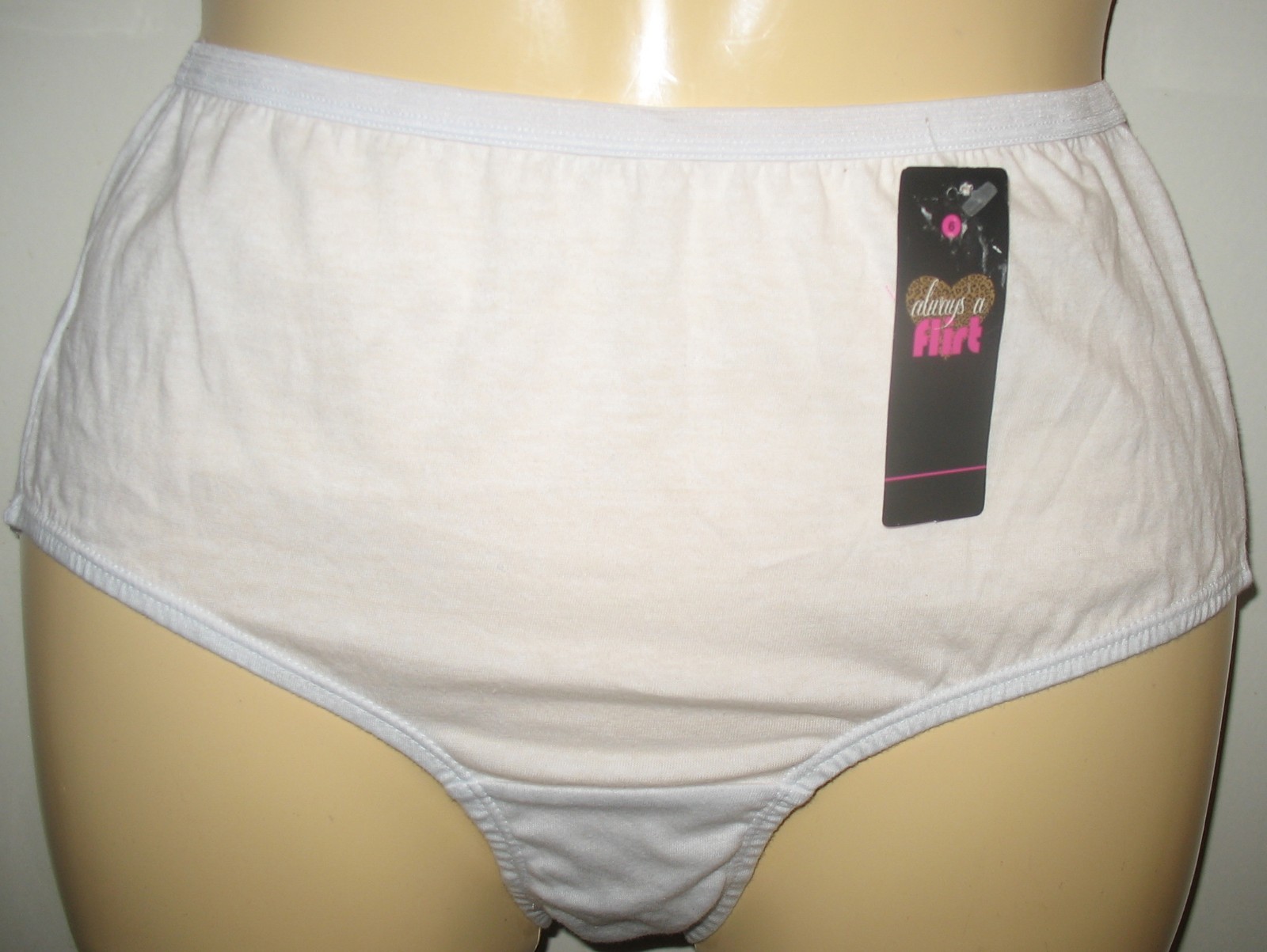 ALWAYS A FLIRT – NEW – WHITE -SIZE 7 – 100% COTTON – PANTY BRIEF – 6″ SIDES