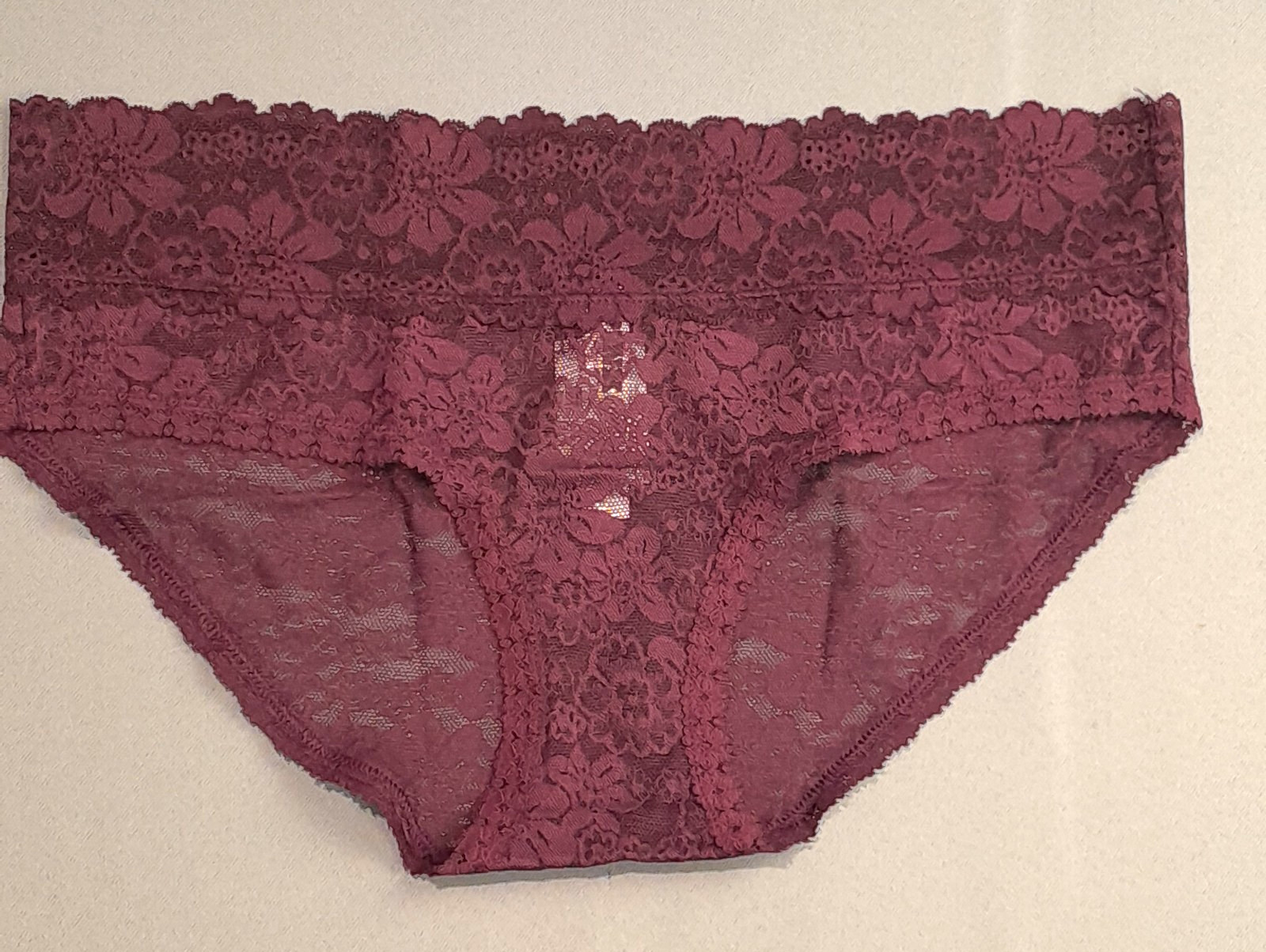 Victorias Secret Panties Womens M Wild Rose Wink Hiphuggers Allover Lace NWT