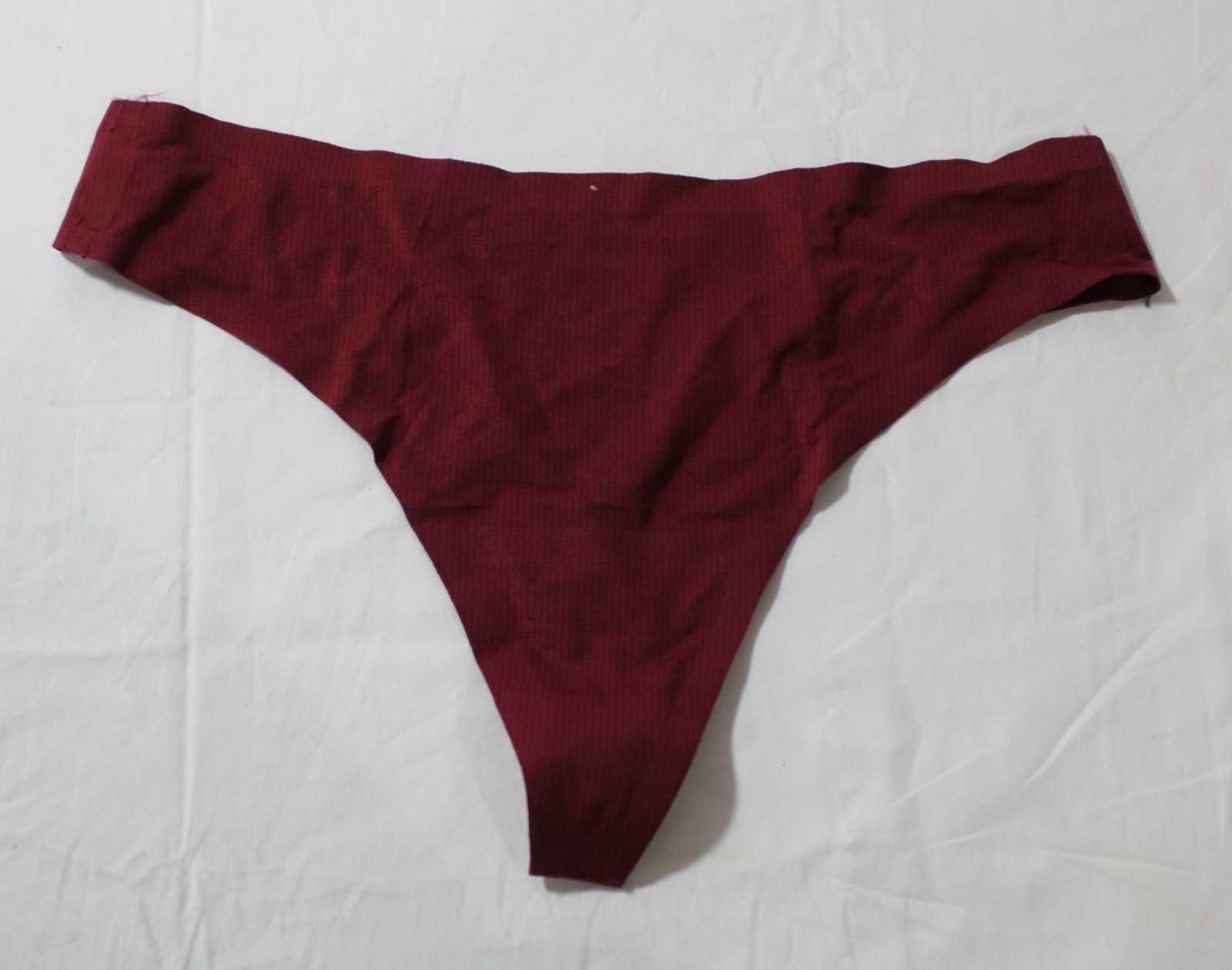 MeUndies Women’s Seamless Stretchy Ultramodal Core Thong DH3 Cabernet Small NWT