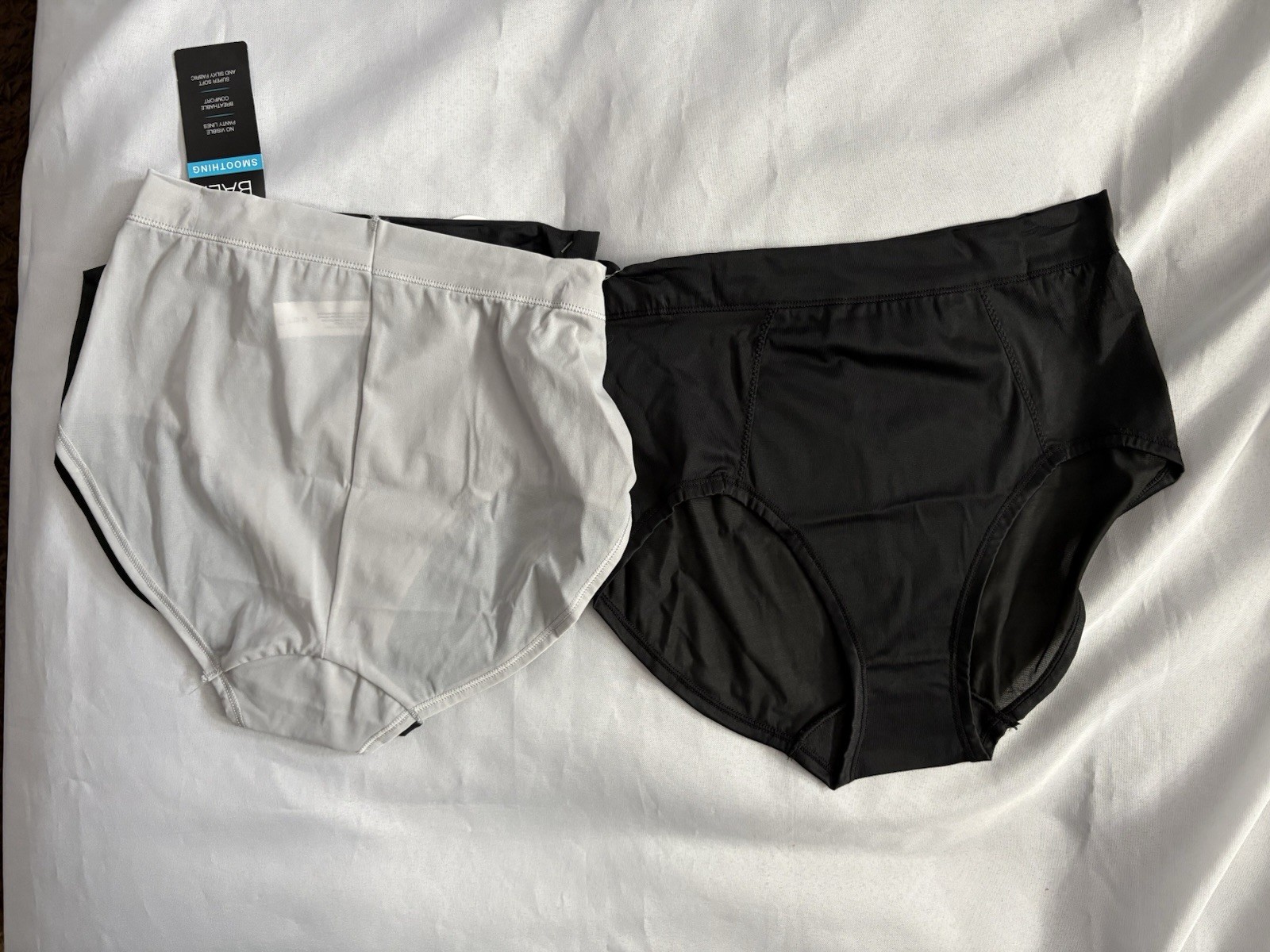 NEW Bali One Smooth U Ultra Light Hi-Cut Panty Nylon 3 Pair DFMEH3 Size Medium