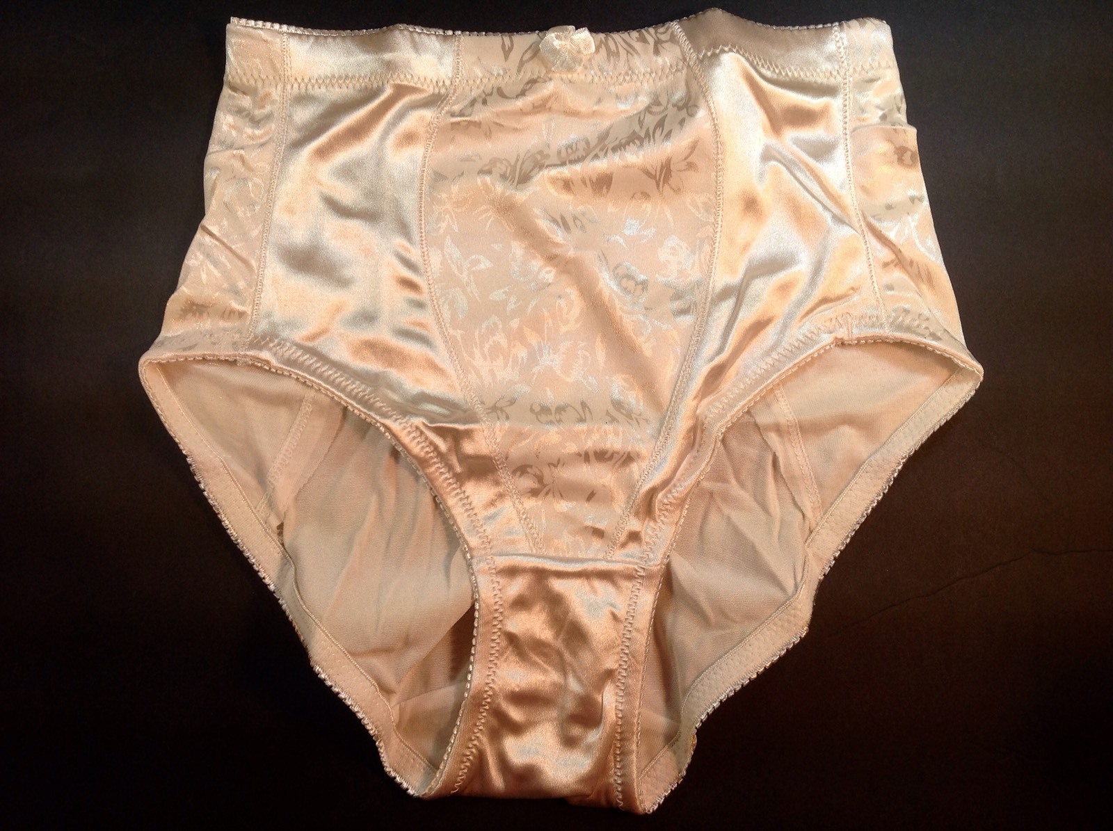 Women Panties,Briefs”Eva Cervantes”Size M. Beige Soft shiny Satin W/decoration