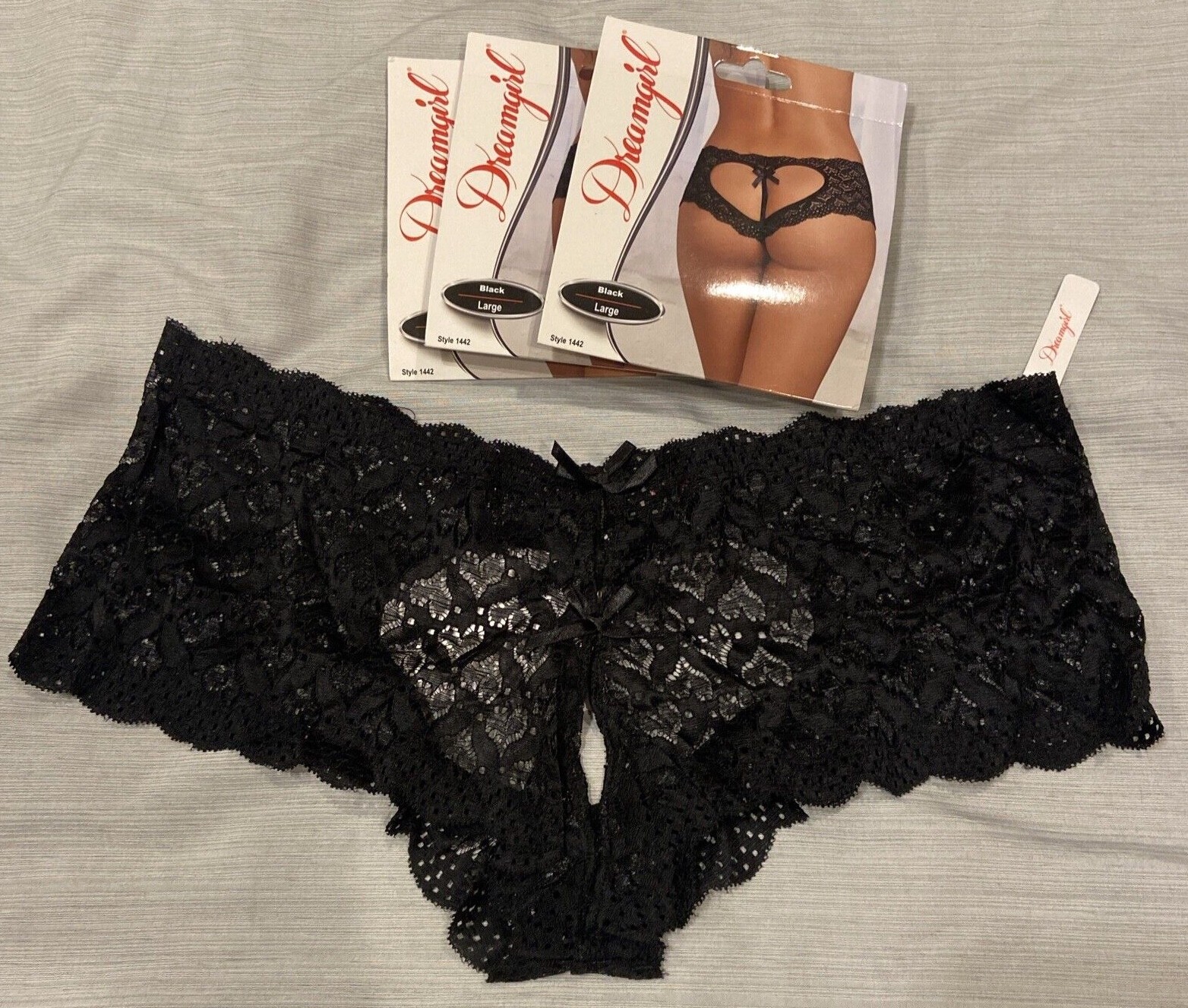 Dreamgirl Lace Panty w/Open Crotch and Heart Cut-Out on Back, SZ: L Color: Black