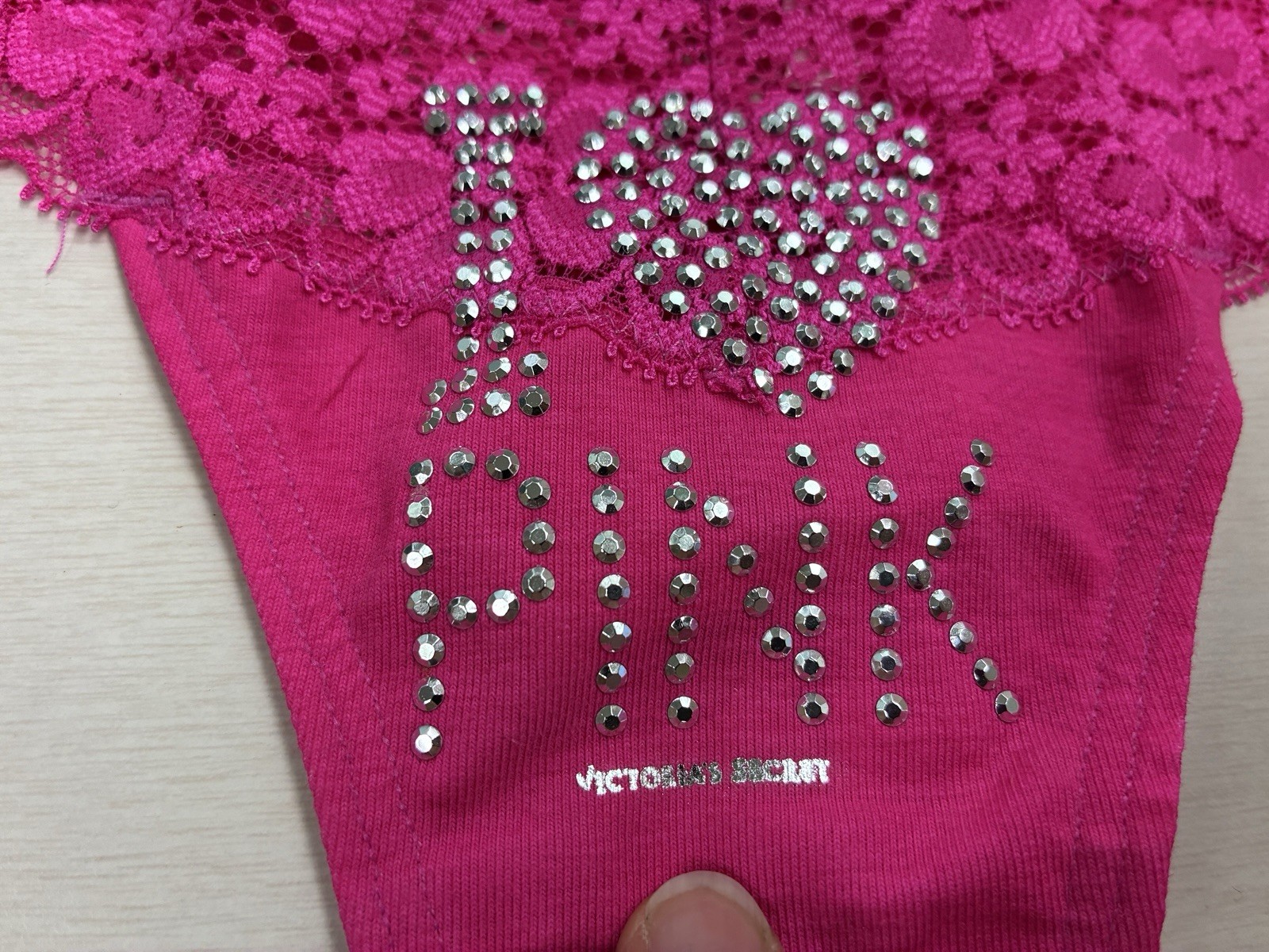 Victoria’s Secret Vintage PINK Fuchsia Thong Panty Small S y2k NWT bling