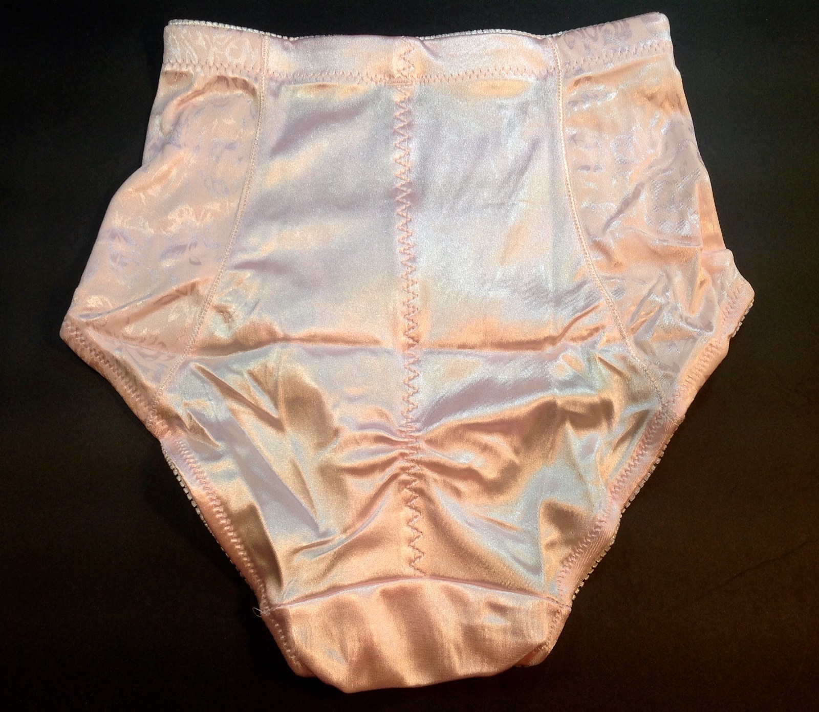 Women Control Panties,Briefs”Eva Cervantes”Size L. pink Soft shiny Satin W/decor