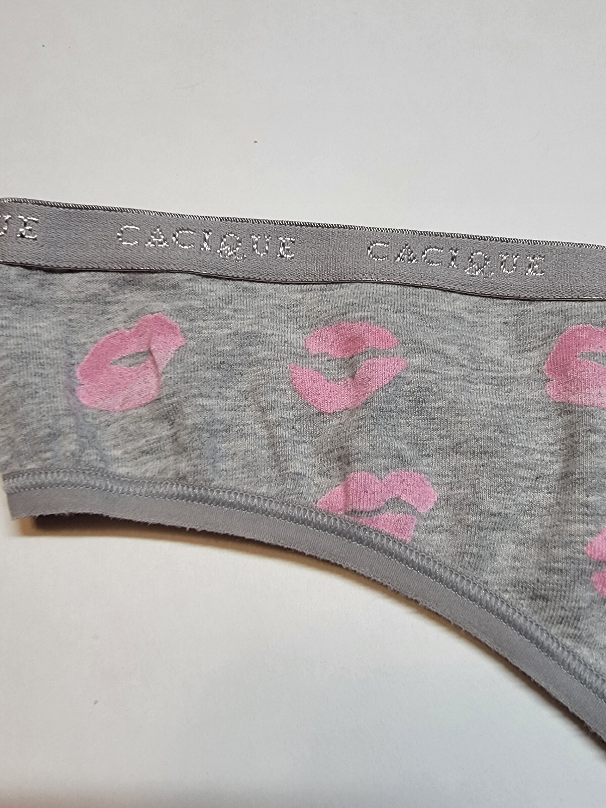 Lane Bryant Cacique panties 14/16 grey w pink lips kisses cotton thong