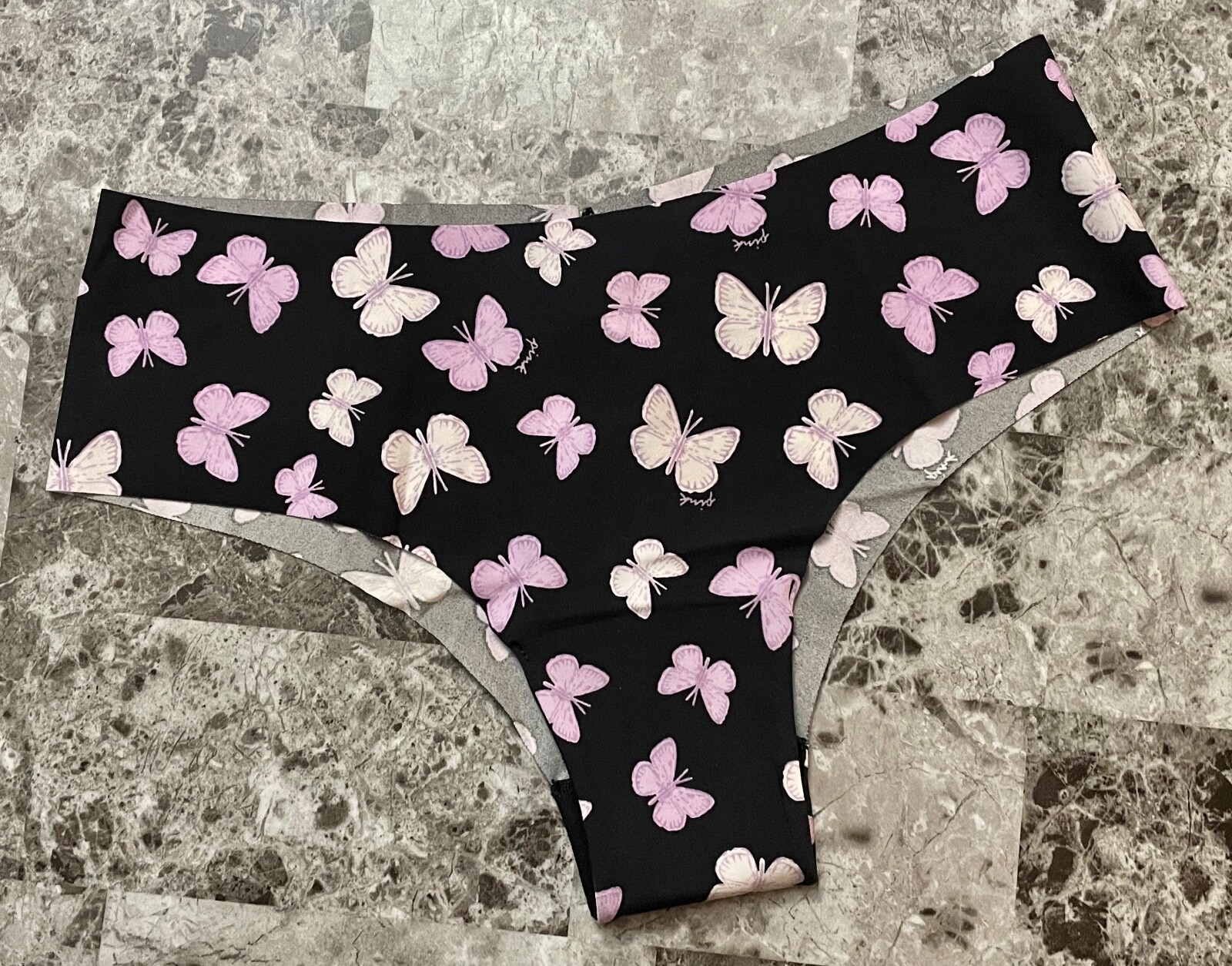 NWT VICTORIA’S SECRET PINK LAVENDER PURPLE BUTTERFLY NO SHOW CHEEKSTER PANTIES