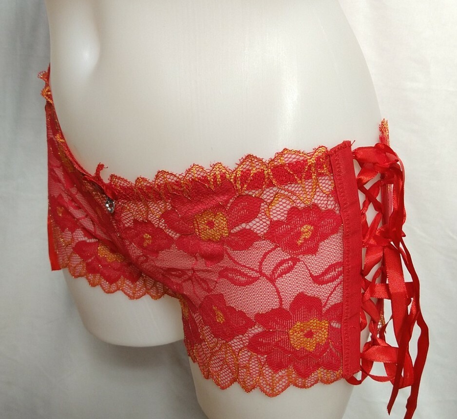 Women NWOT One Size SM/M/L lace 2 piece Top/Brief Sexy Solid