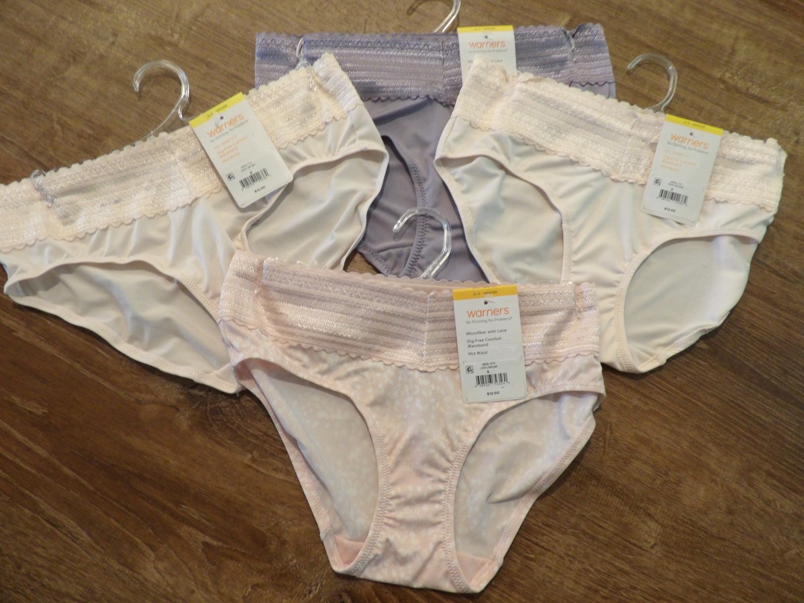 Lot of 4 Warners Hipster Womens S/5 Stretch No Pinch Dig-Free Waistband Panties