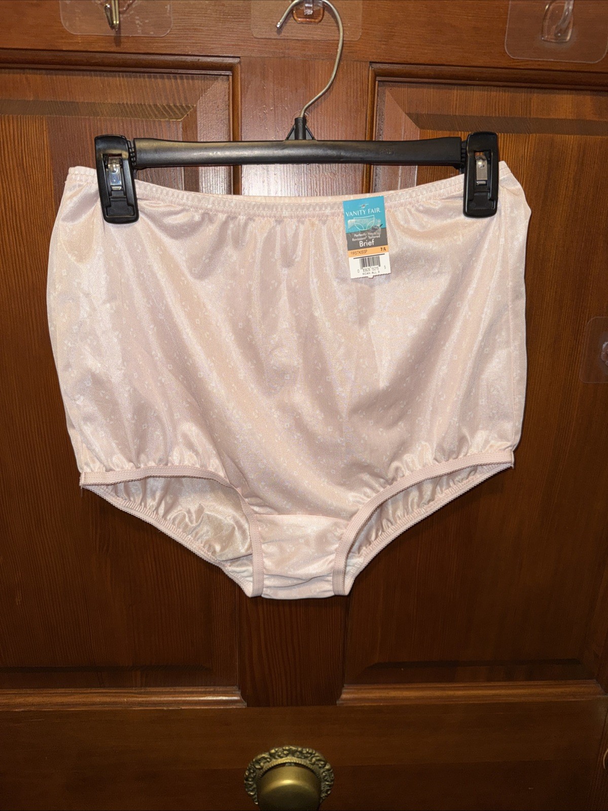 Woman’s Vanity Fair 15712 Perfectly Yours Ravissant Panties NWT Sz 7 L Pink