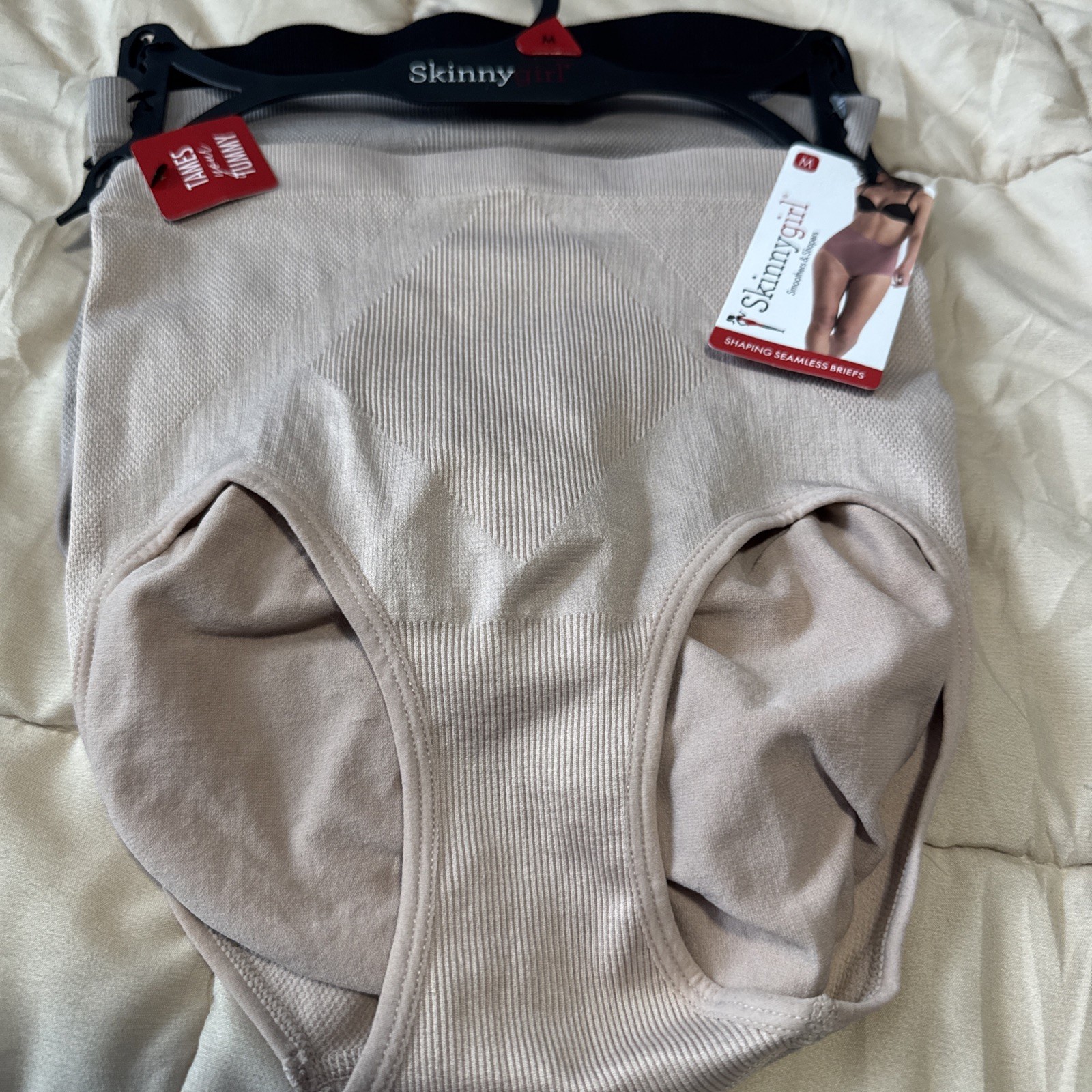Skinny Girl Shaping Seamless Briefs Panties Size Medium Seamless 3 Pair
