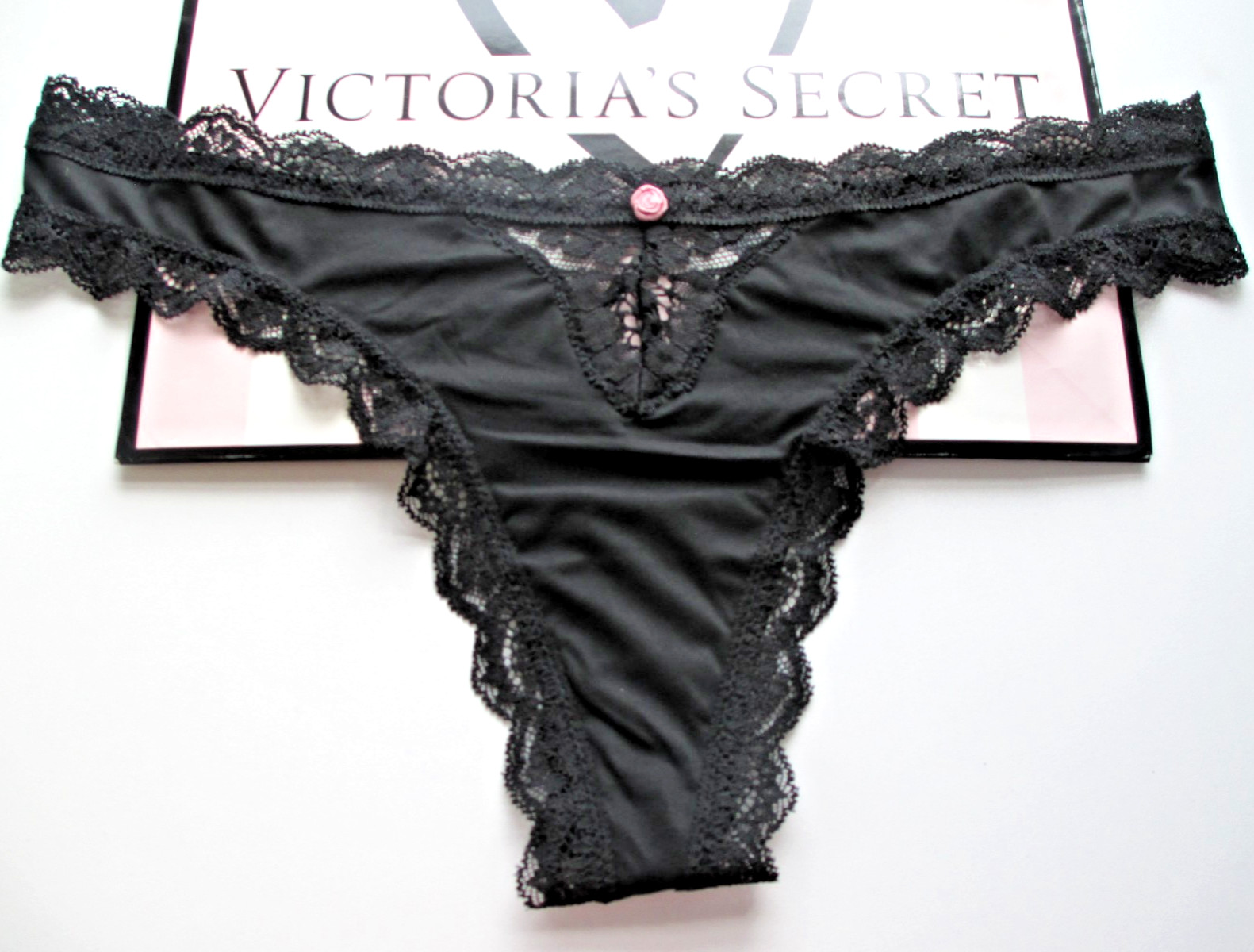 VICTORIA’S SECRET DREAM ANGELS Thong Panty VS Black S M L XL Lace Trim NWT
