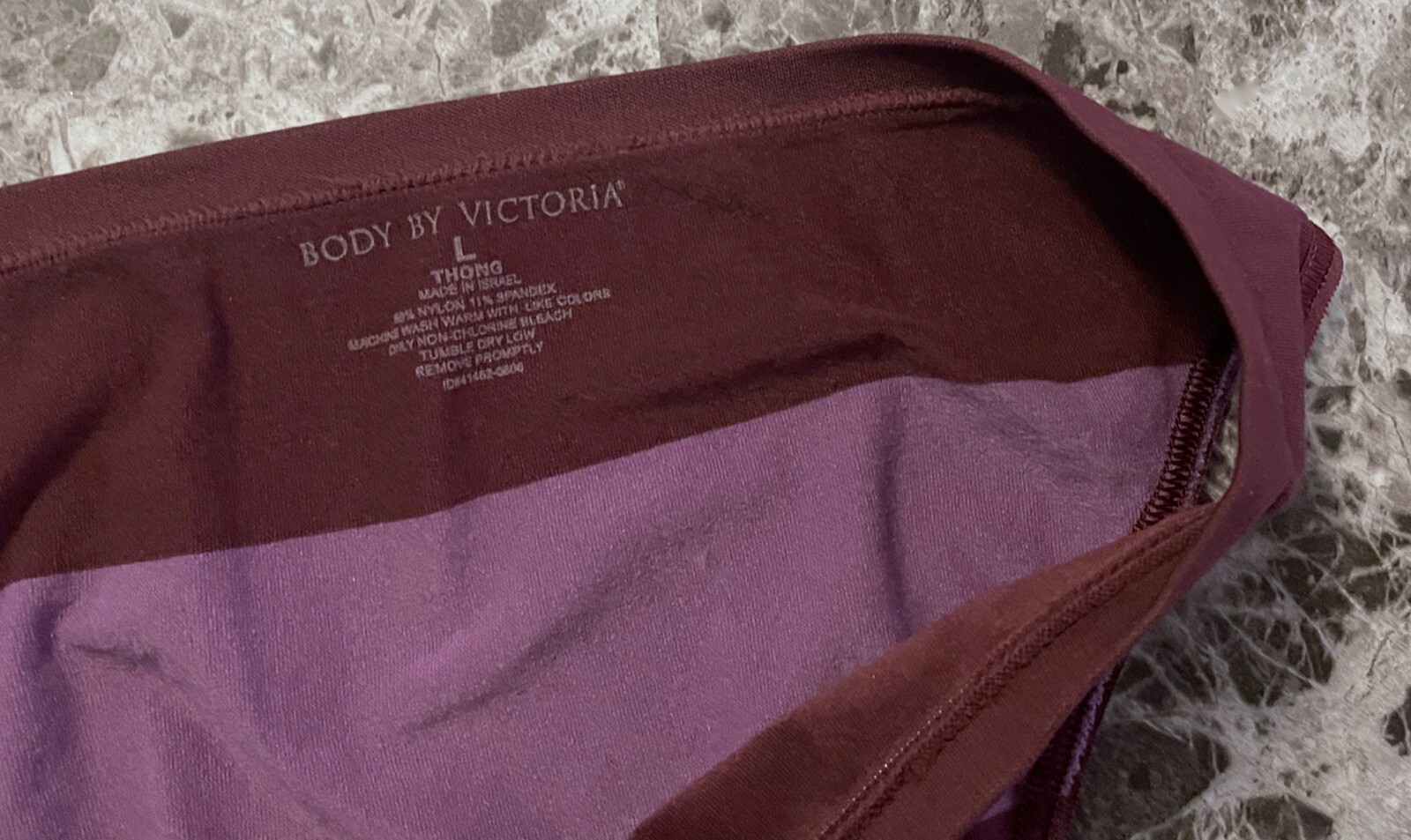 BODY BY VICTORIA’S SECRET L PURPLE STRIPE SEAMLESS VINTAGE RARE THONG PANTIES