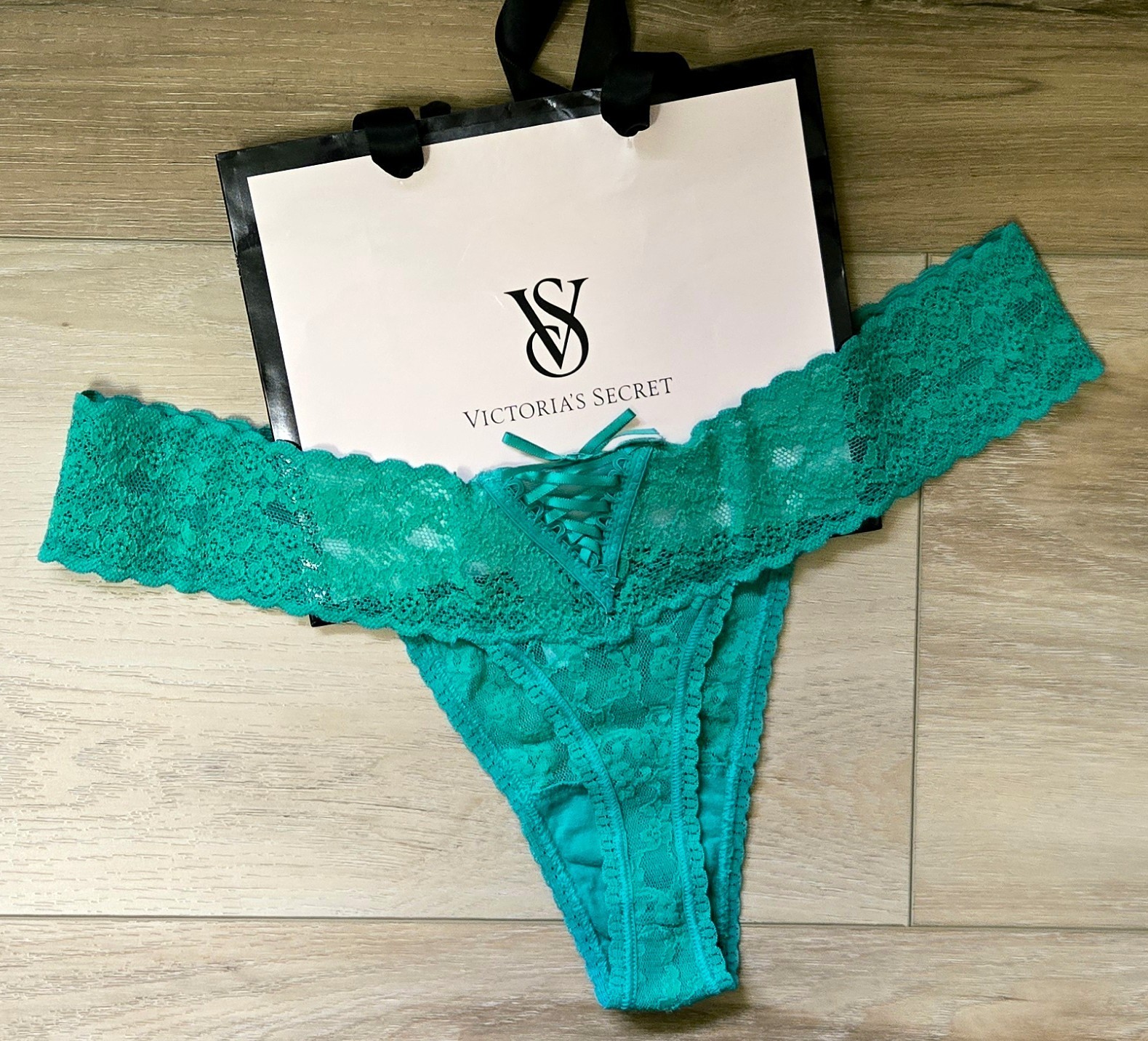 Vintage Victoria’s Secret Green Sheer Stretch Lace Corset Thong Tanga Panty O/S