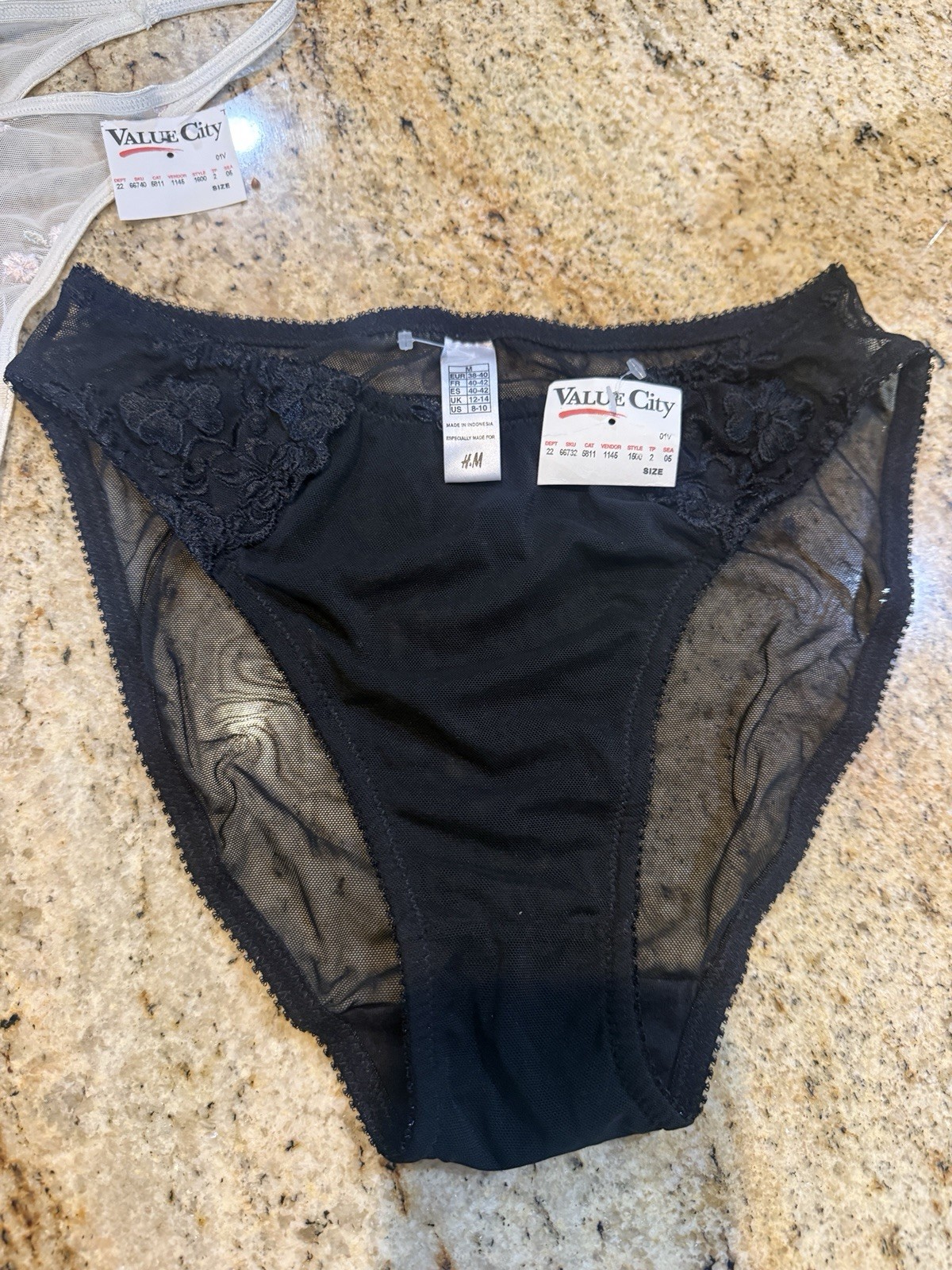 H&M Lingerie Panties Set 2 Pairs M NOS Deadstock Mesh Embroidered Thong Briefs