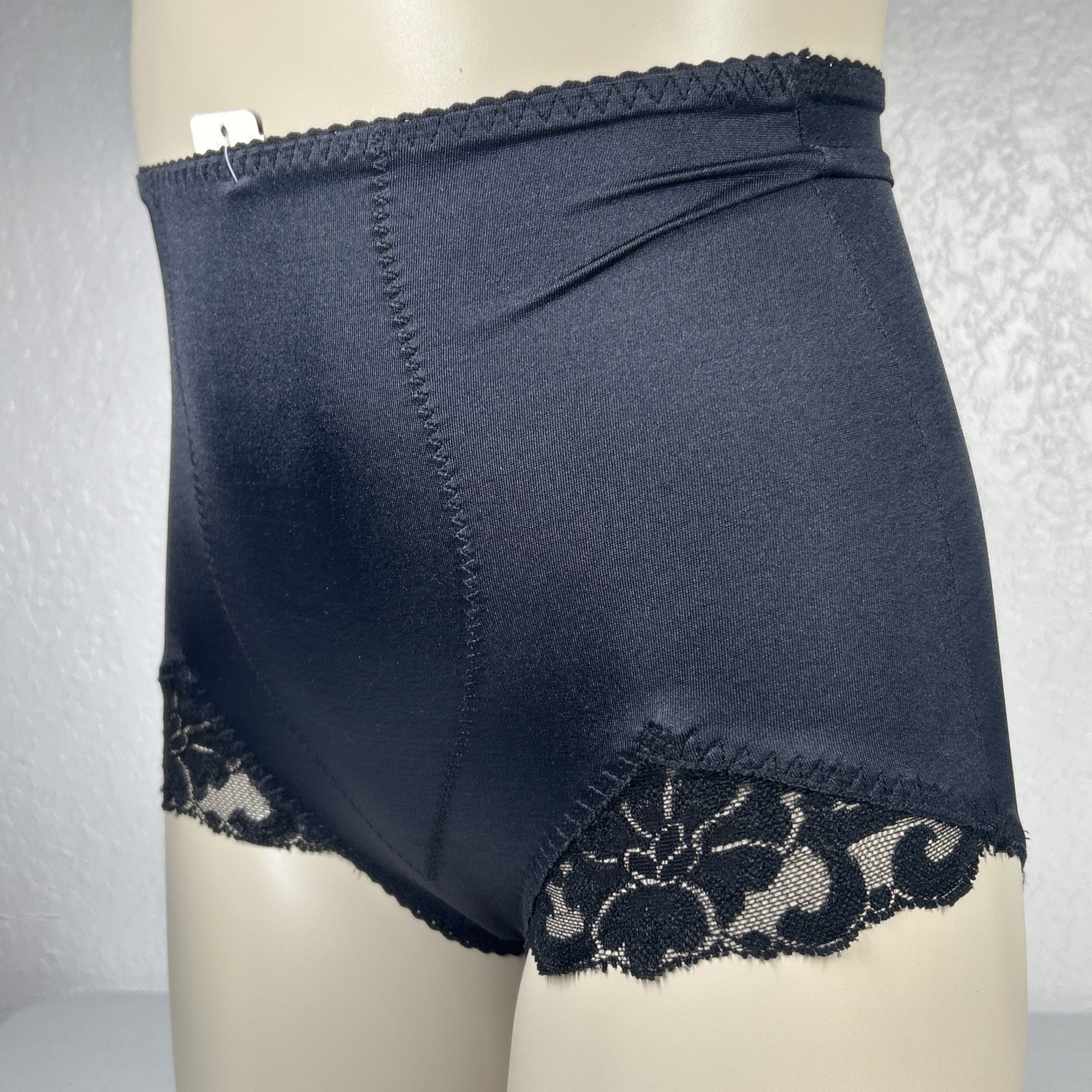 Rago Light Shaping Panty Brief Women’s Size XL/32 Black Style 919 Floral NWT